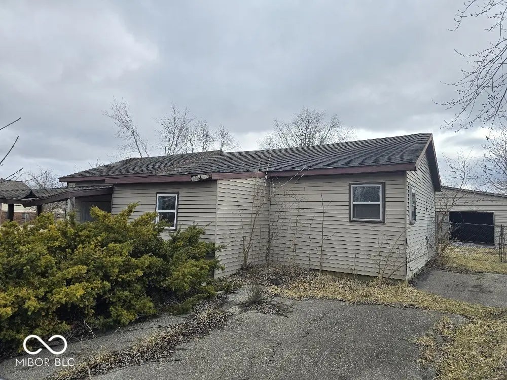 2420 N Macedonia Avenue, Muncie
