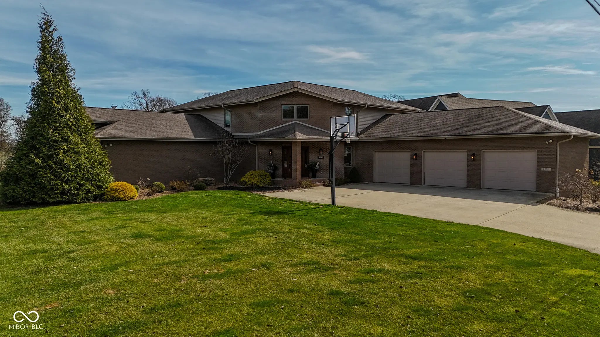 9398 W Mirror Road, Columbus