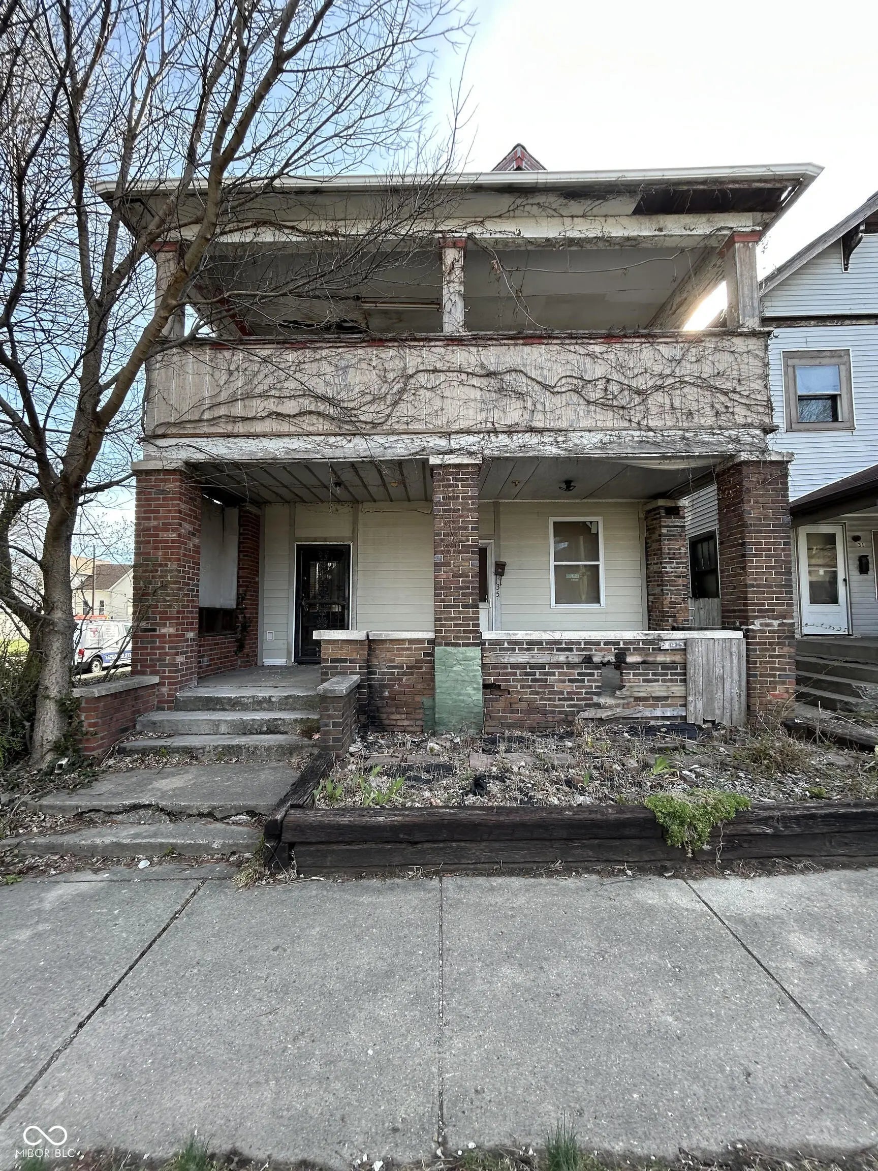 Photo of 35 N Arsenal Avenue Indianapolis, IN 46201