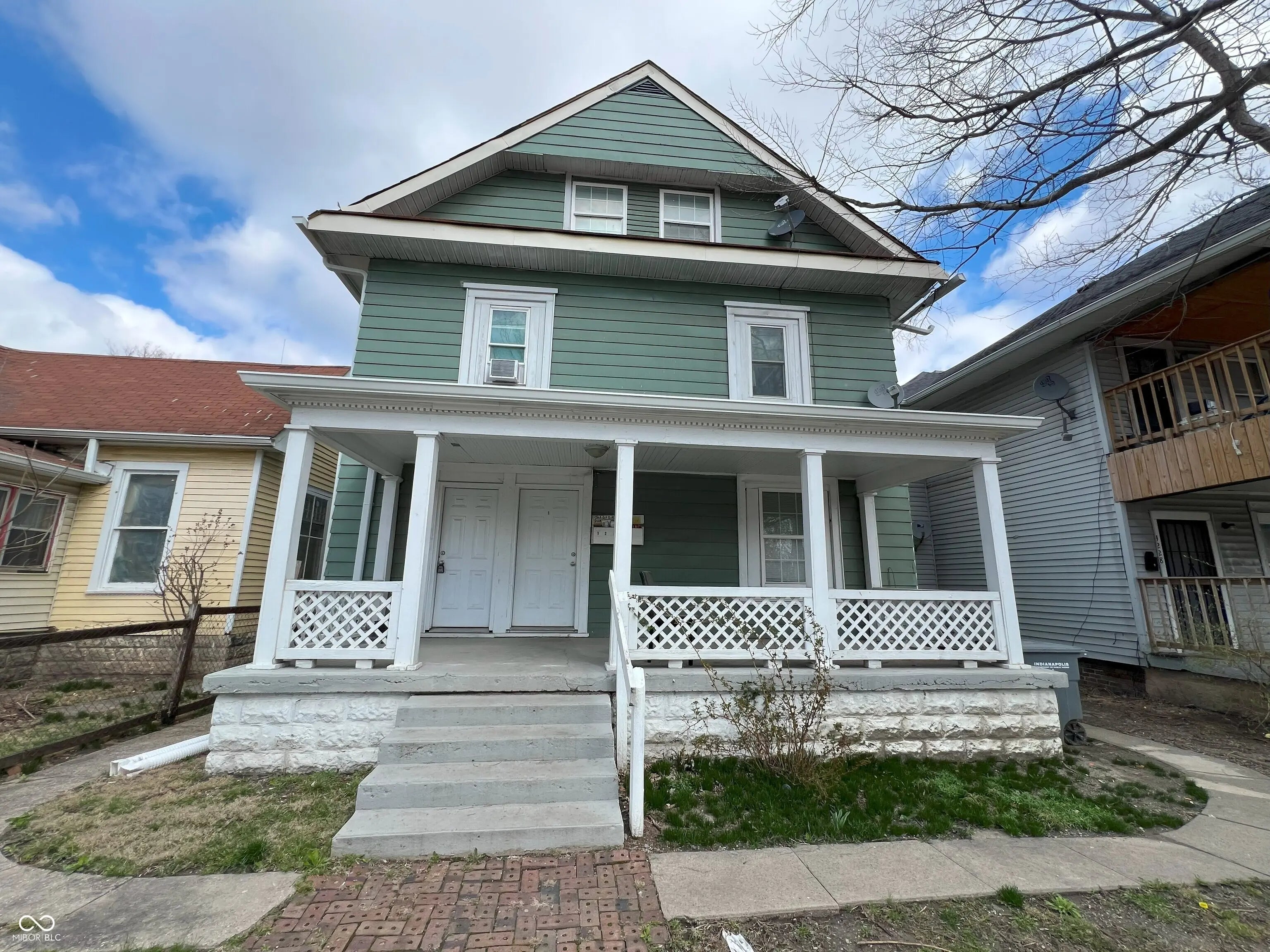 4224 Unit 4 E Washington Street, Indianapolis