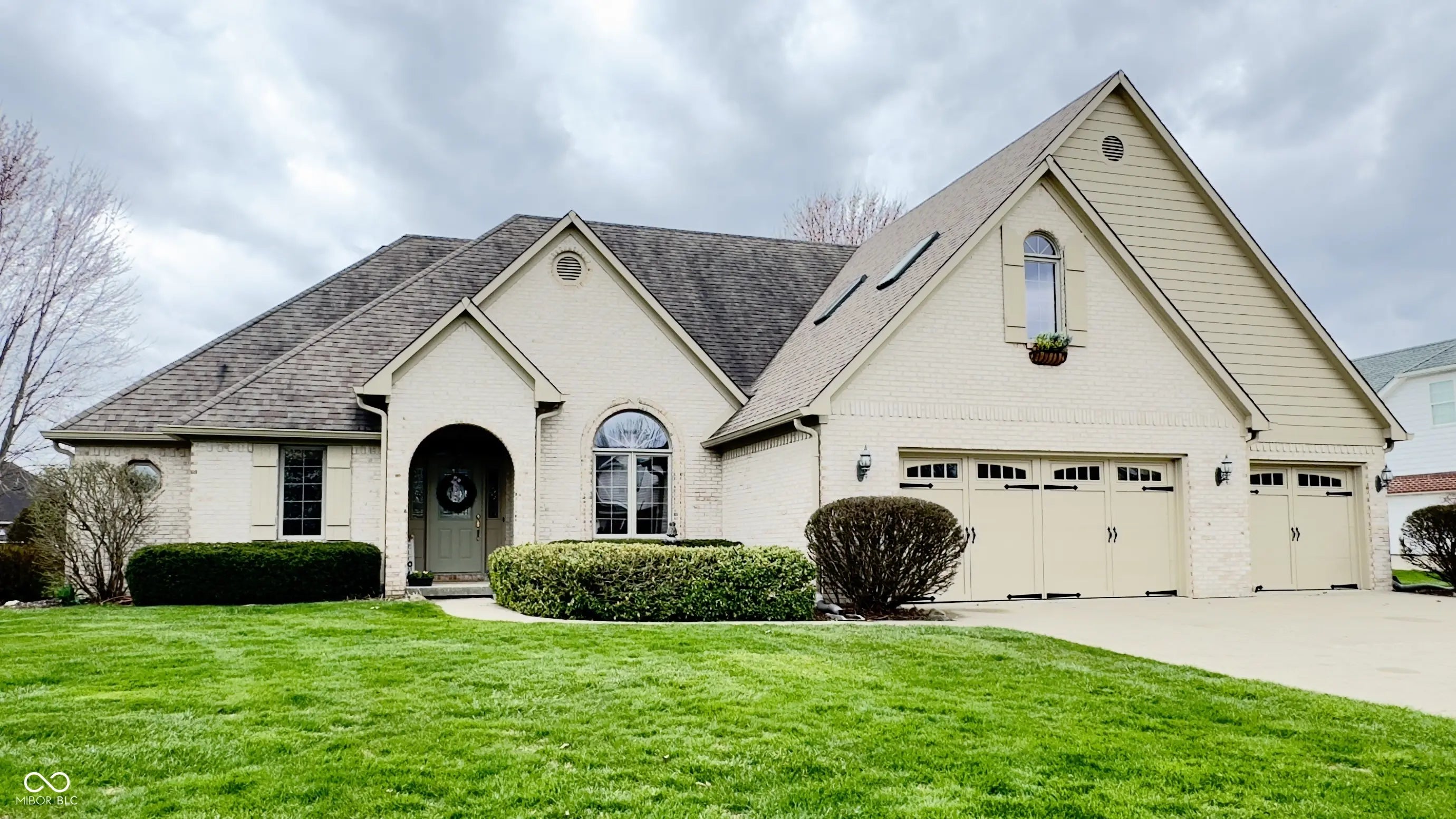 5949 Willow Bend Drive, Avon