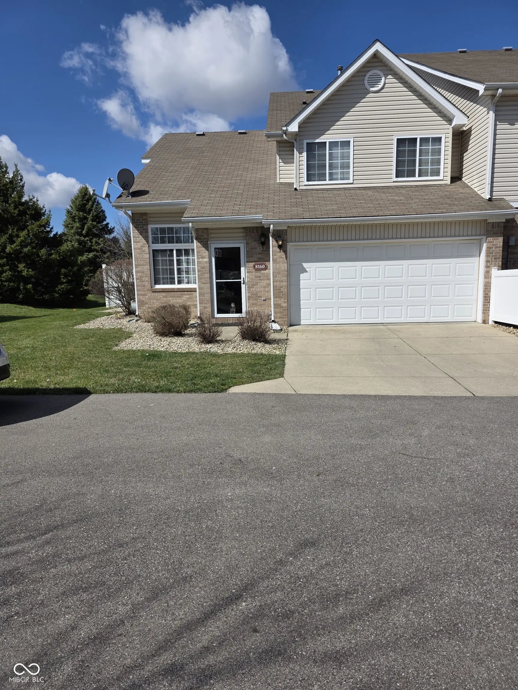 8160 Shores Edge Way, Indianapolis