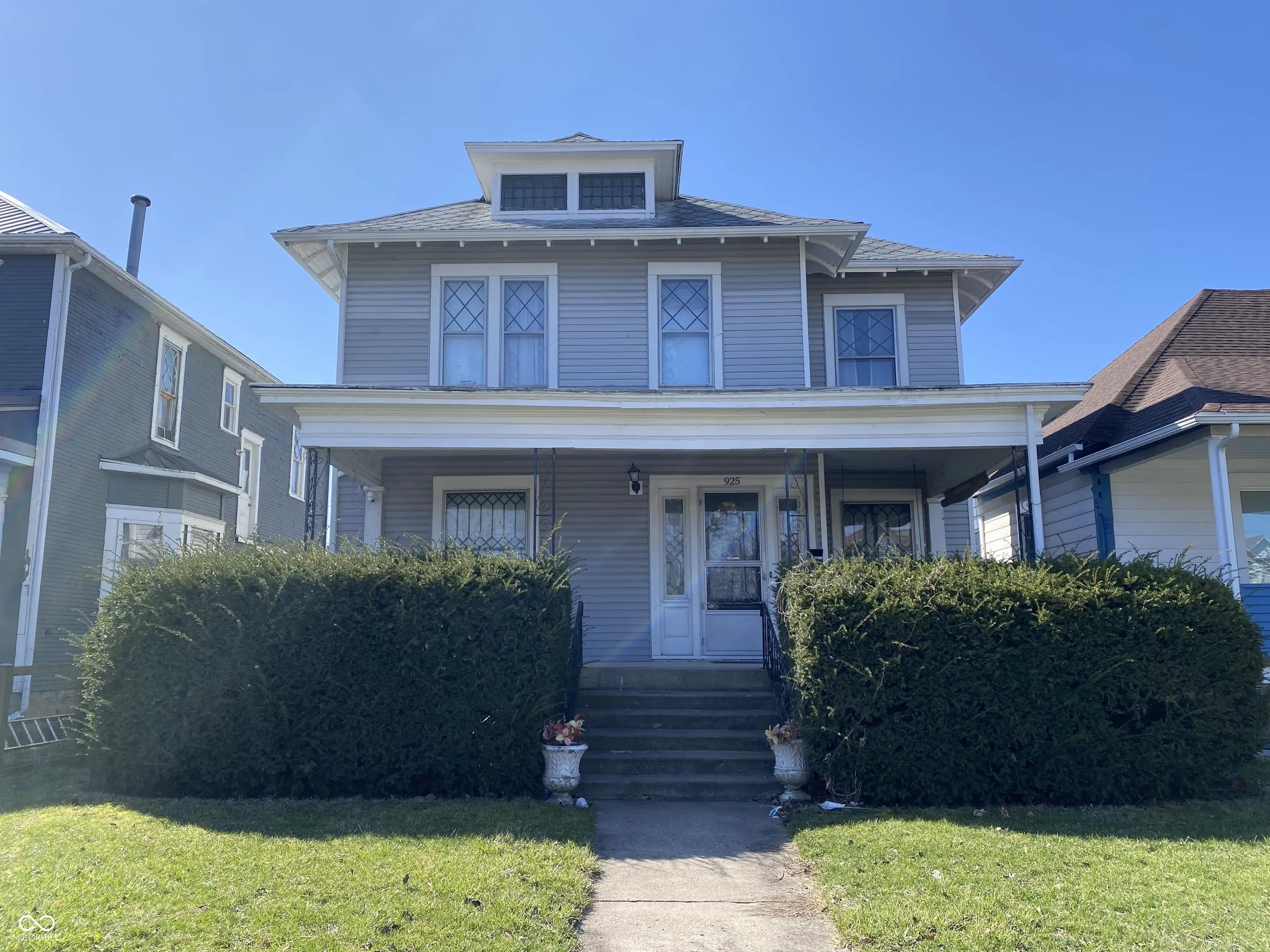 Photo of 925 E Main Street Muncie, IN 47305