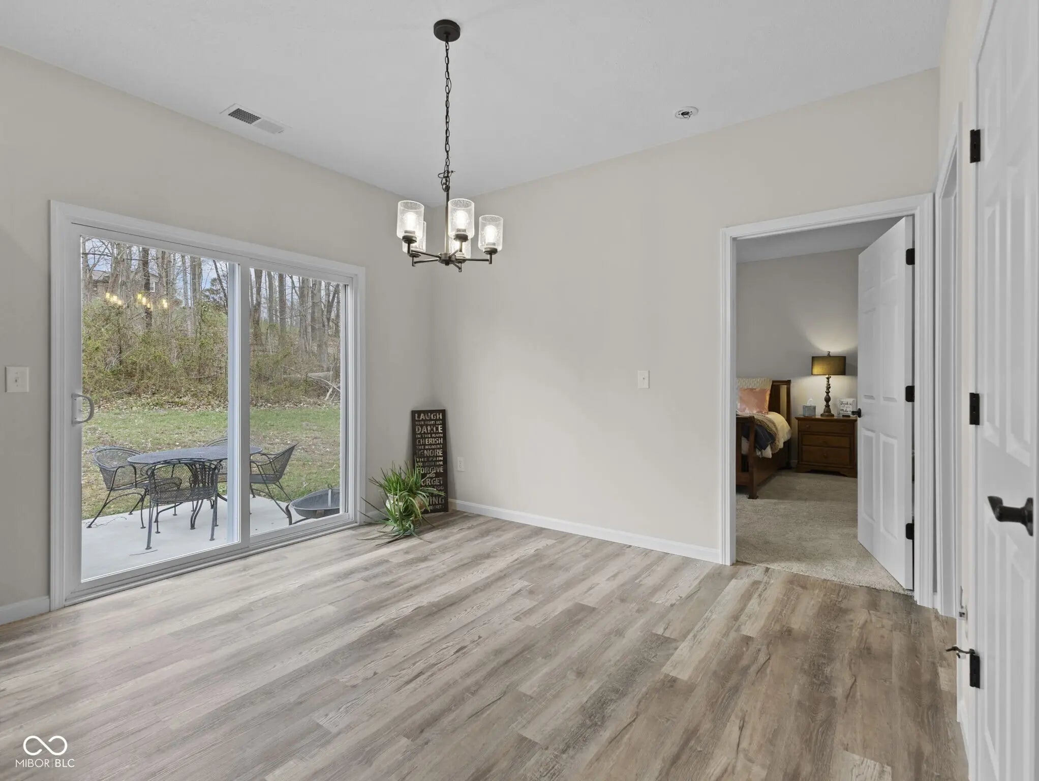 1911 S A Street MLS 22028853 Rolling Hills photo 10