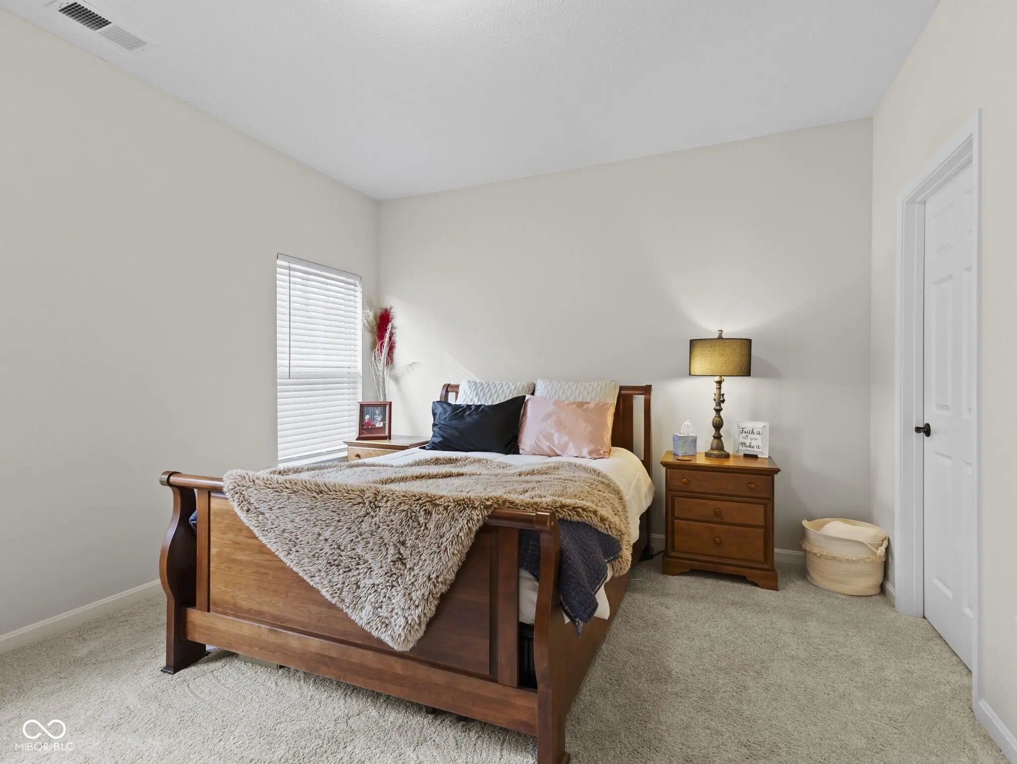 1911 S A Street MLS 22028853 Rolling Hills photo 11