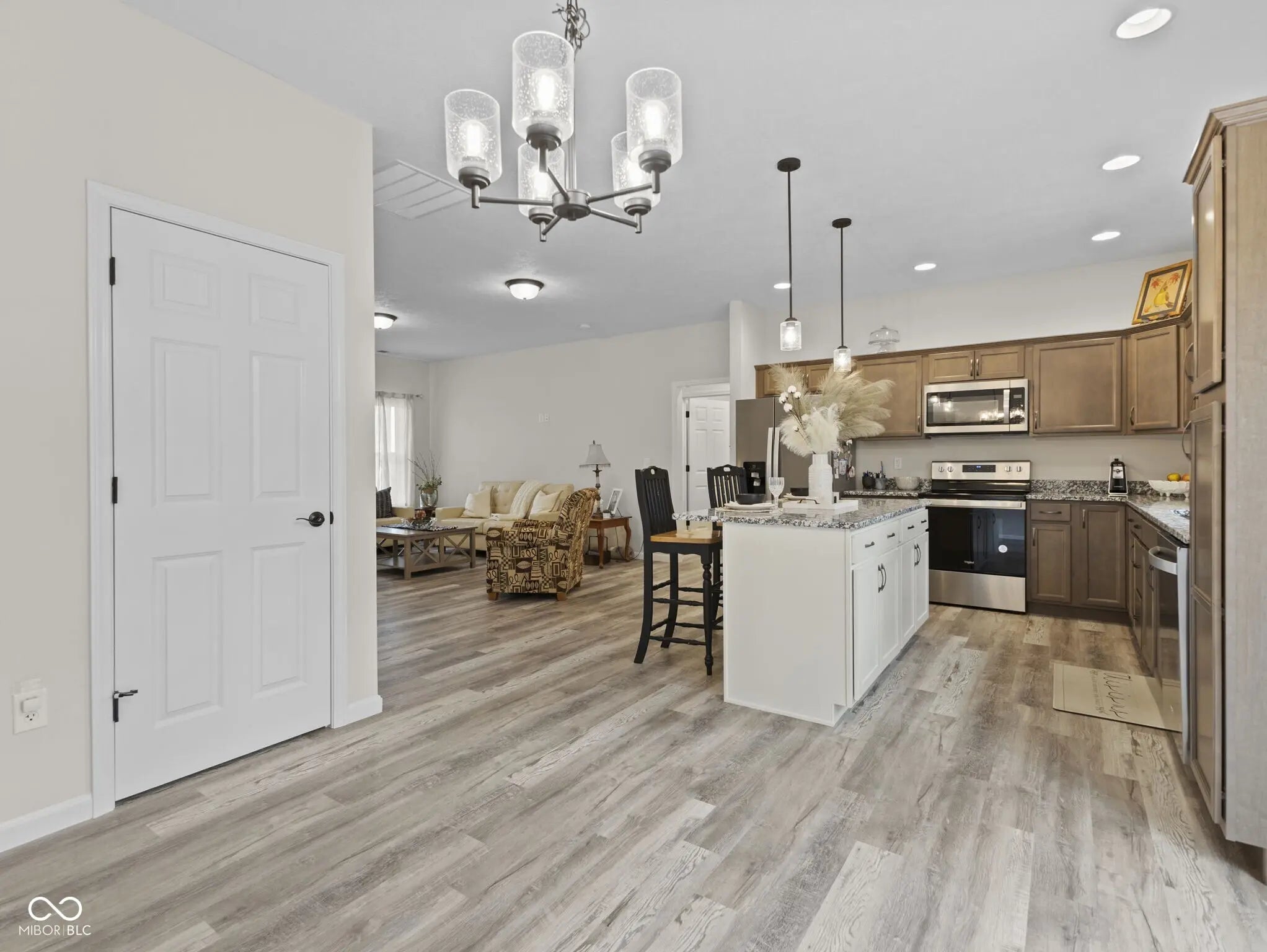 1911 S A Street MLS 22028853 Rolling Hills photo 5