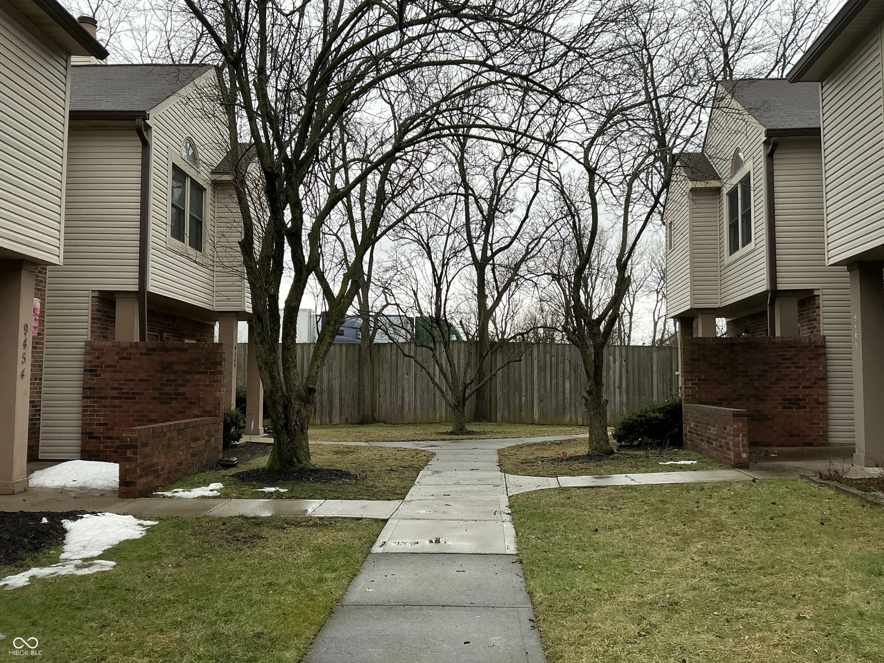 9452 Maple Way, Indianapolis