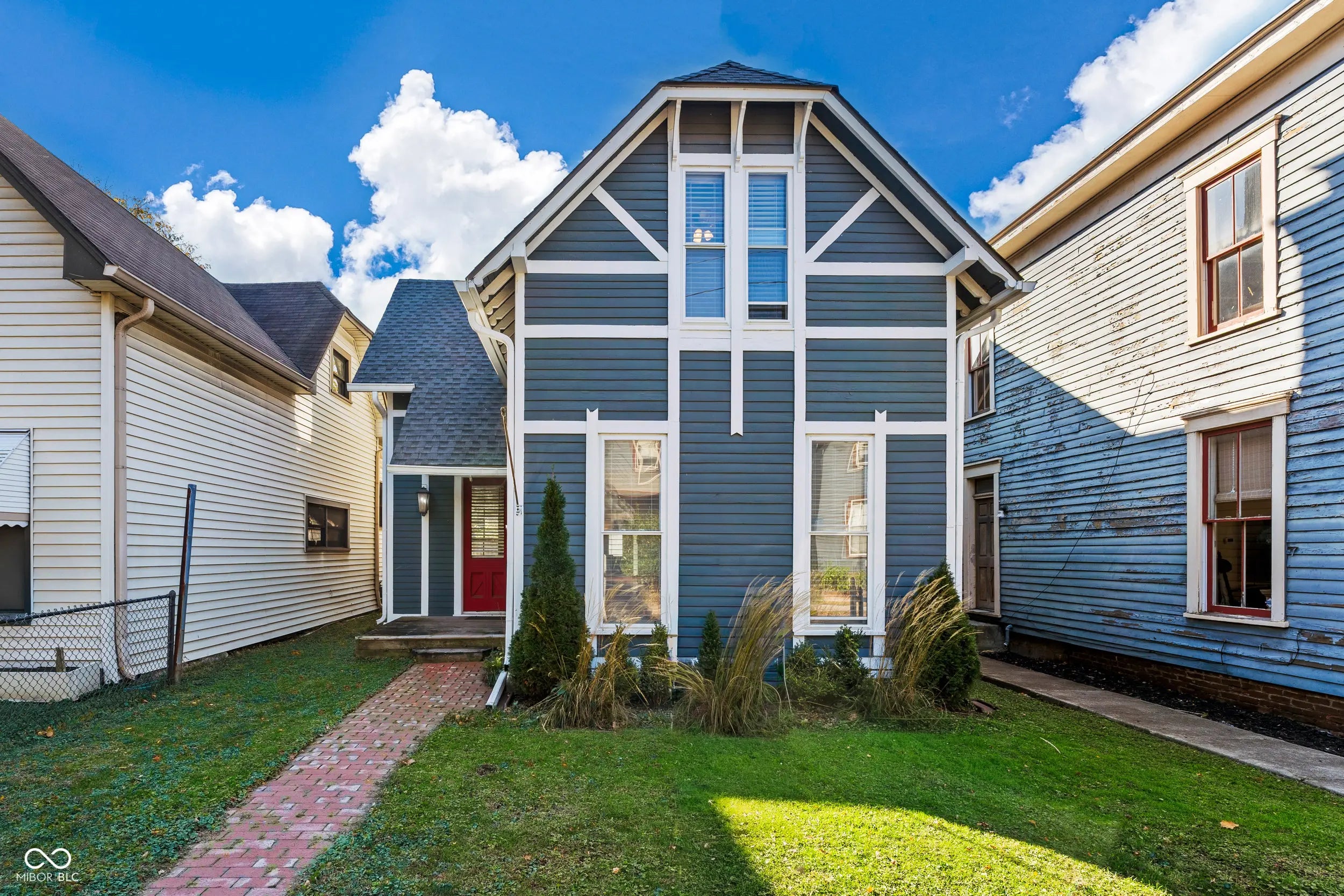 Photo of 325 E 10th Street Indianapolis, IN 46202