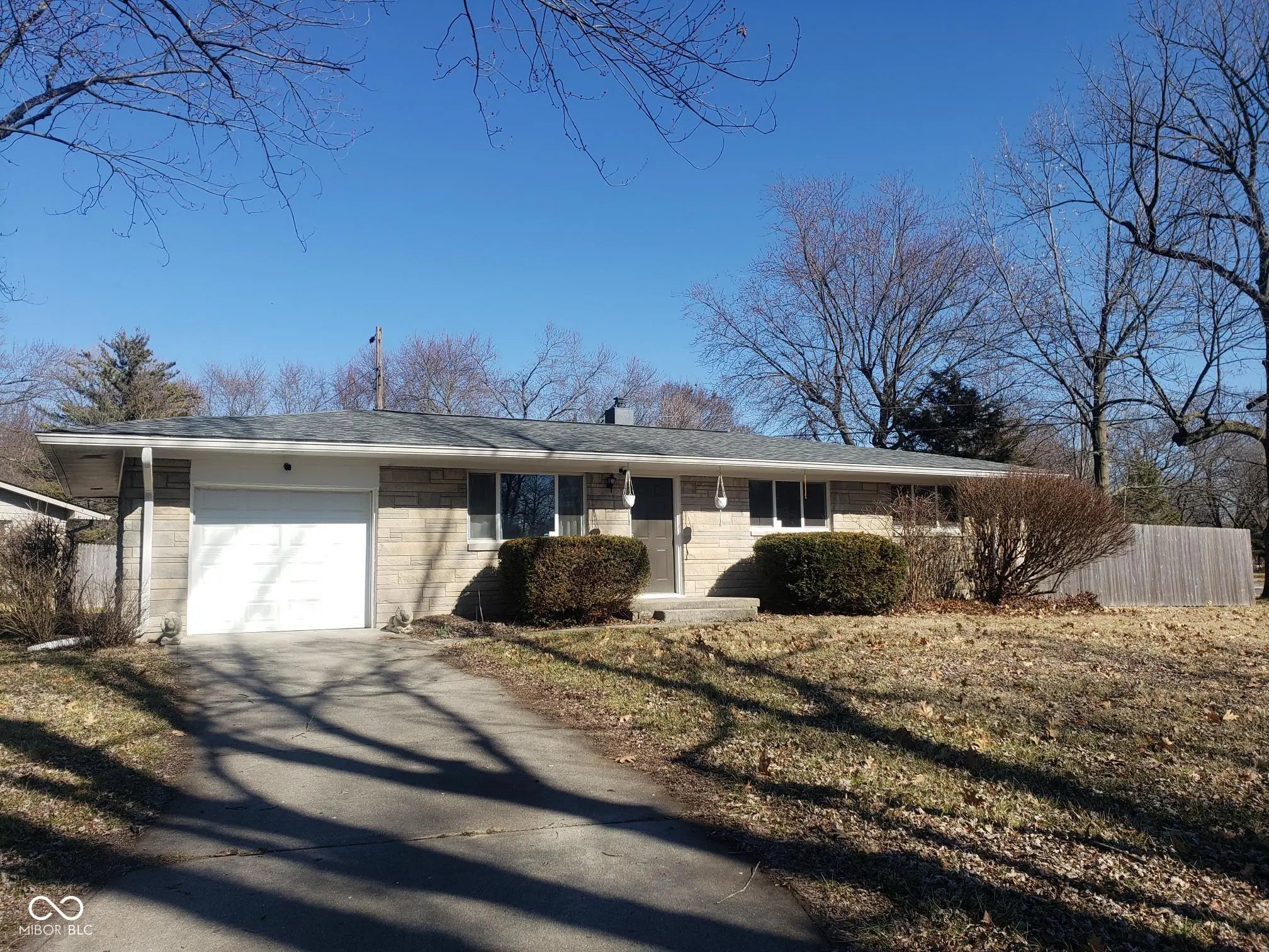 10229 Carrollton Avenue, Indianapolis