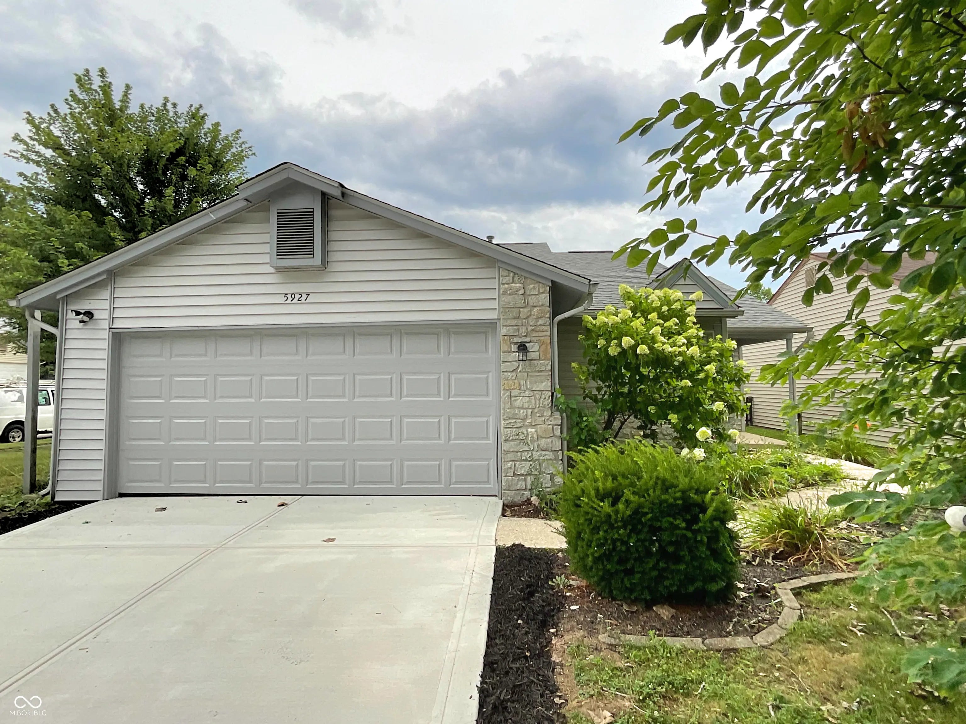 5927 Timber Lake Boulevard, Indianapolis