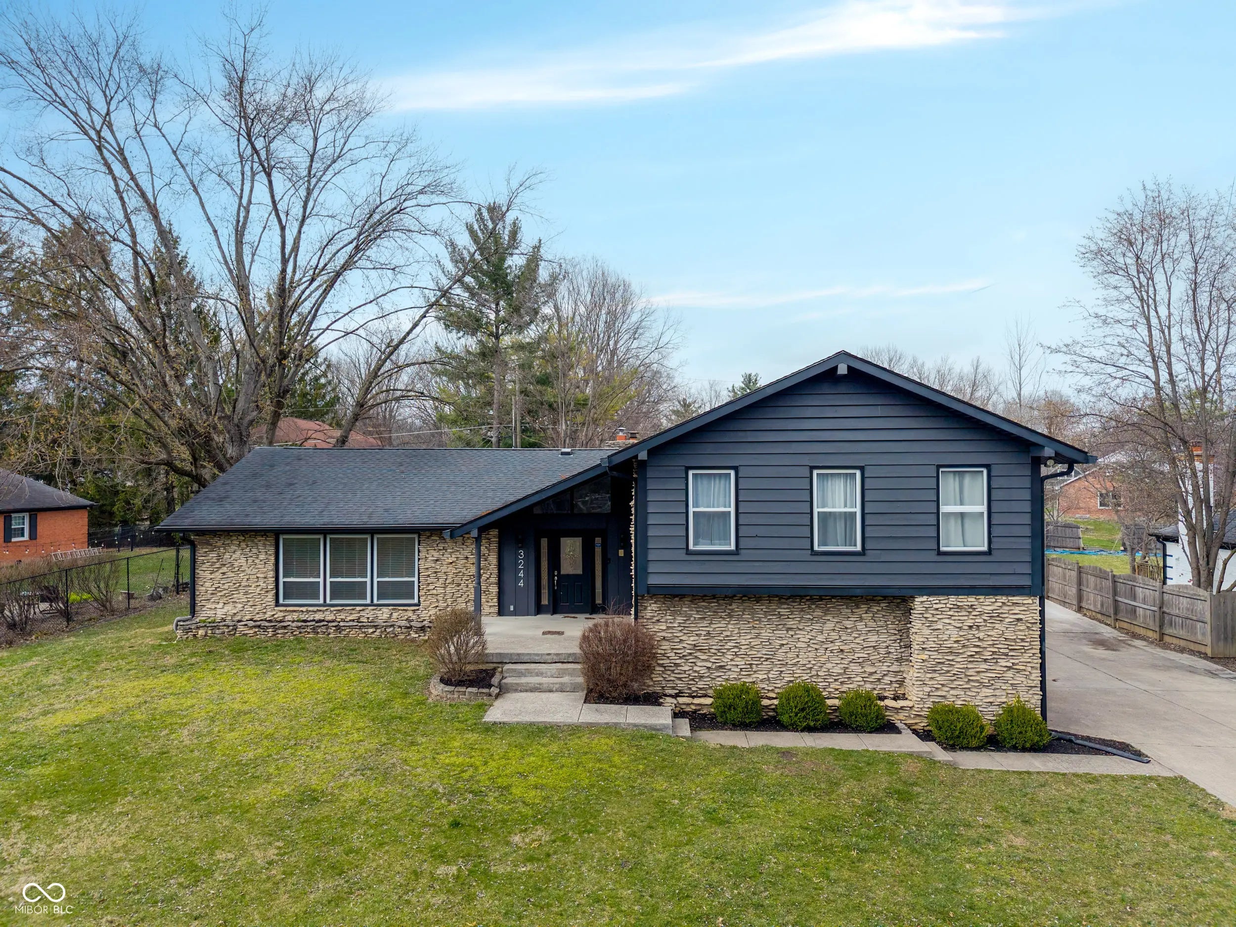 3244 Devereaux Drive, Indianapolis