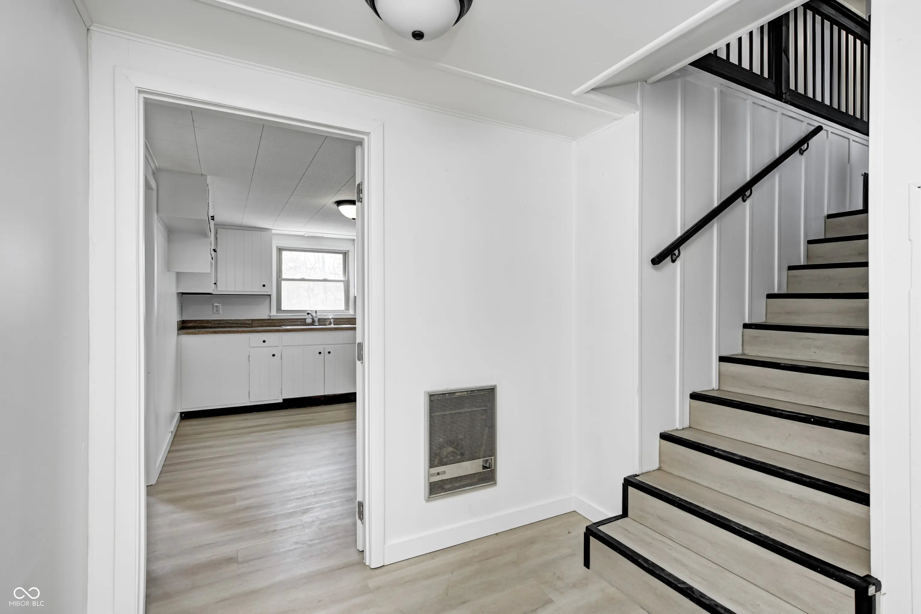 5453 S Westwood Drive MLS 22029850 Lake Haven photo 22