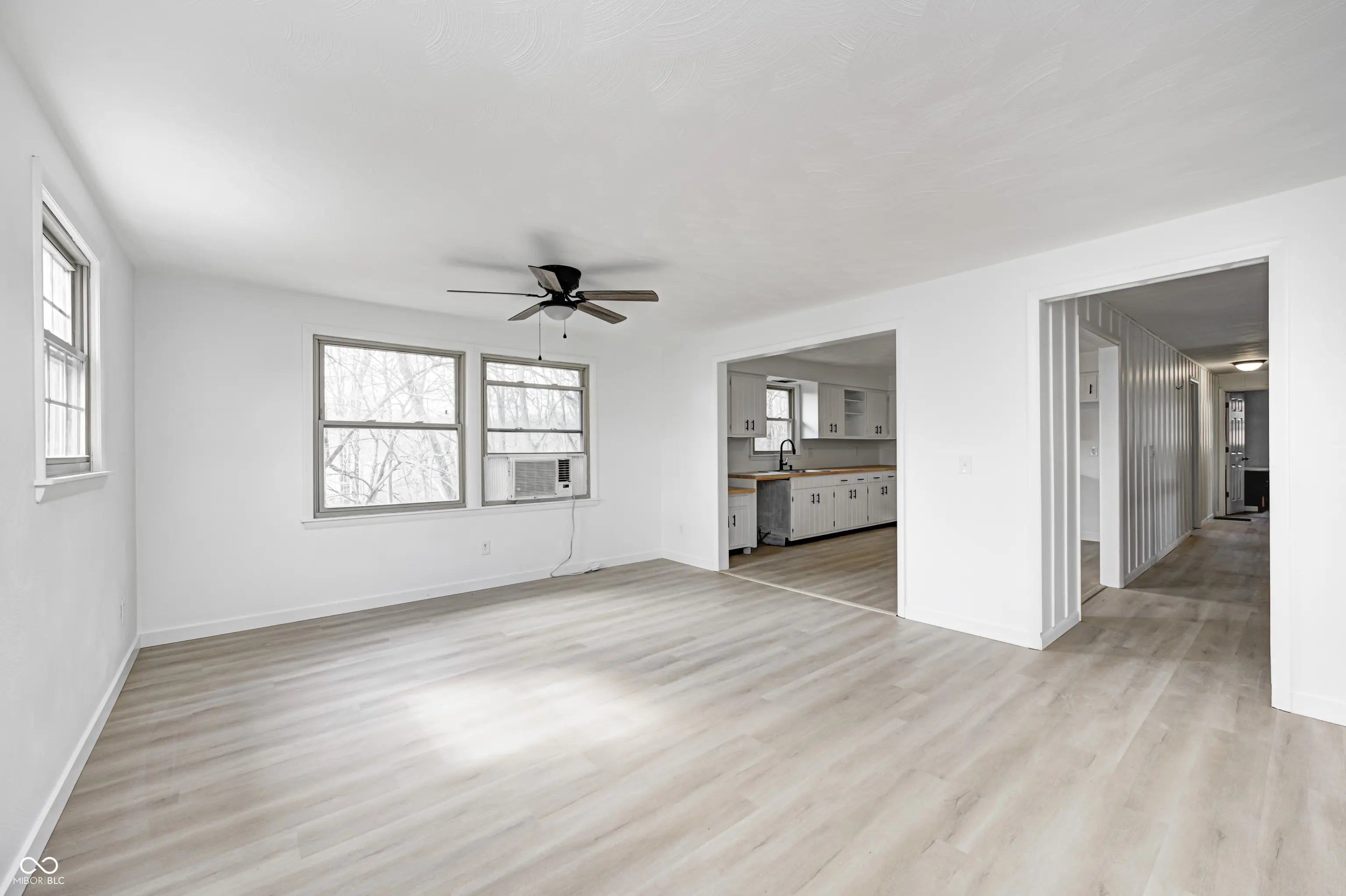 5453 S Westwood Drive MLS 22029850 Lake Haven photo 6