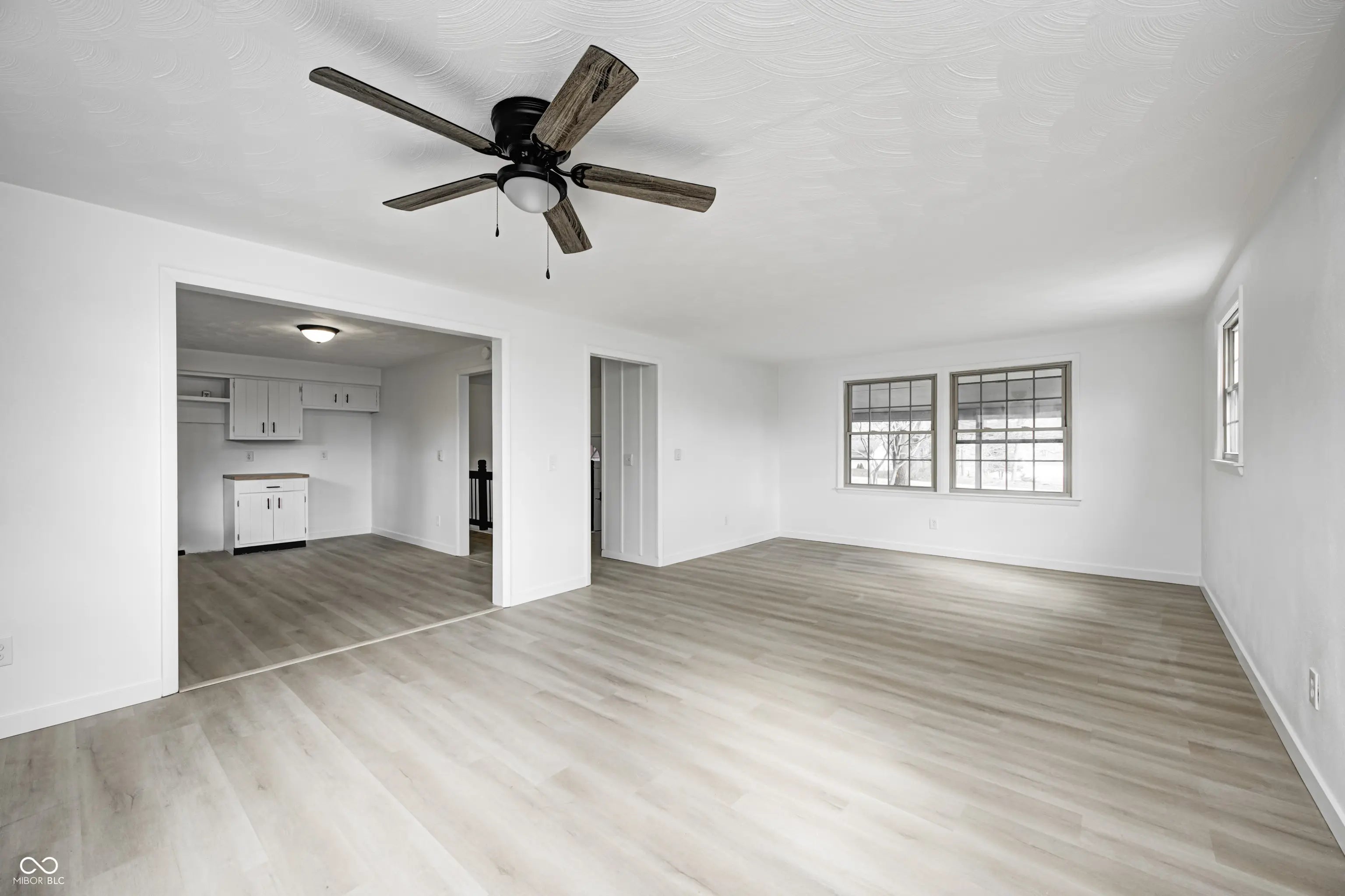 5453 S Westwood Drive MLS 22029850 Lake Haven photo 7