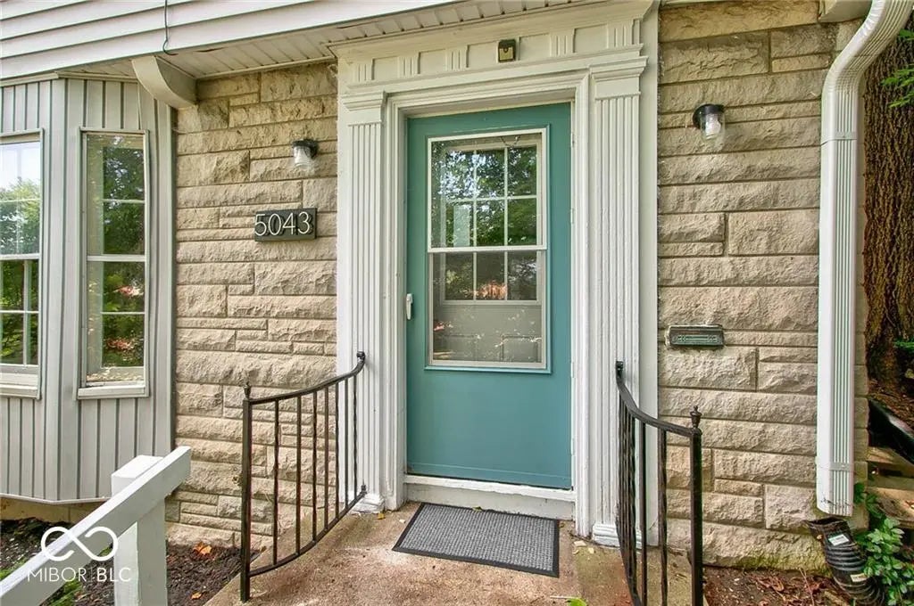 5043 Boulevard Place, Indianapolis