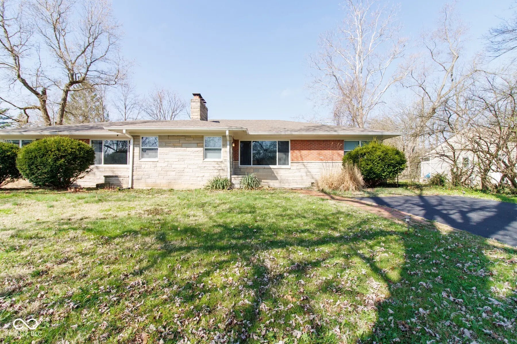 8208 N College Avenue, Indianapolis