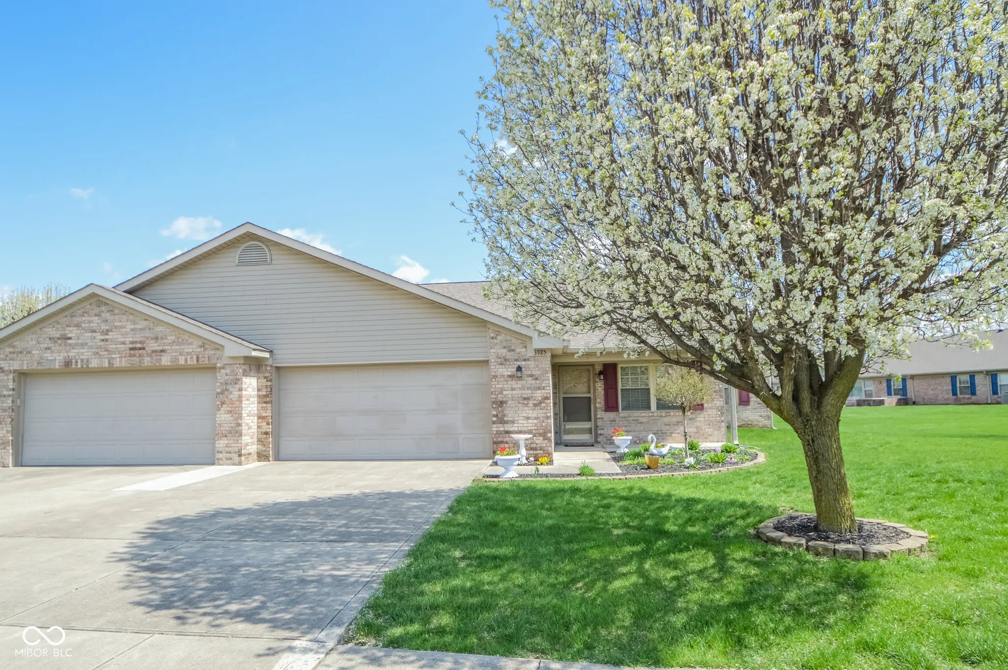 3925 Oak Harbor Lane, Indianapolis