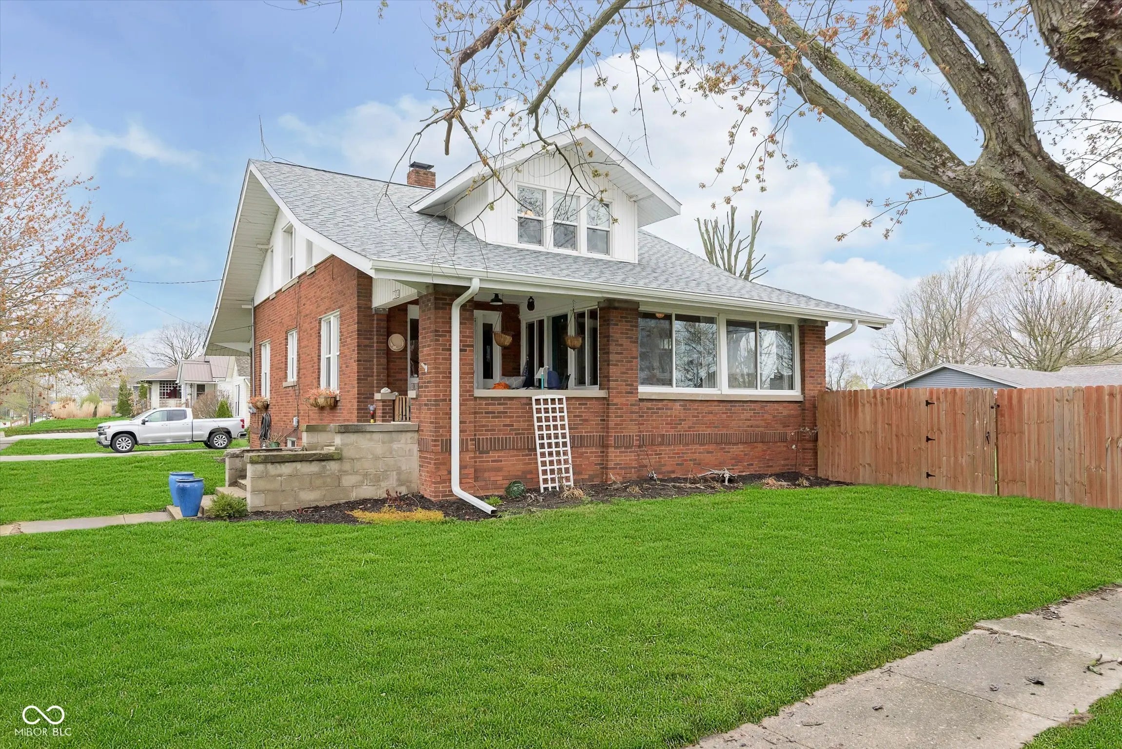 304 W Meridian Street MLS 22031151 No Subdivision photo 1