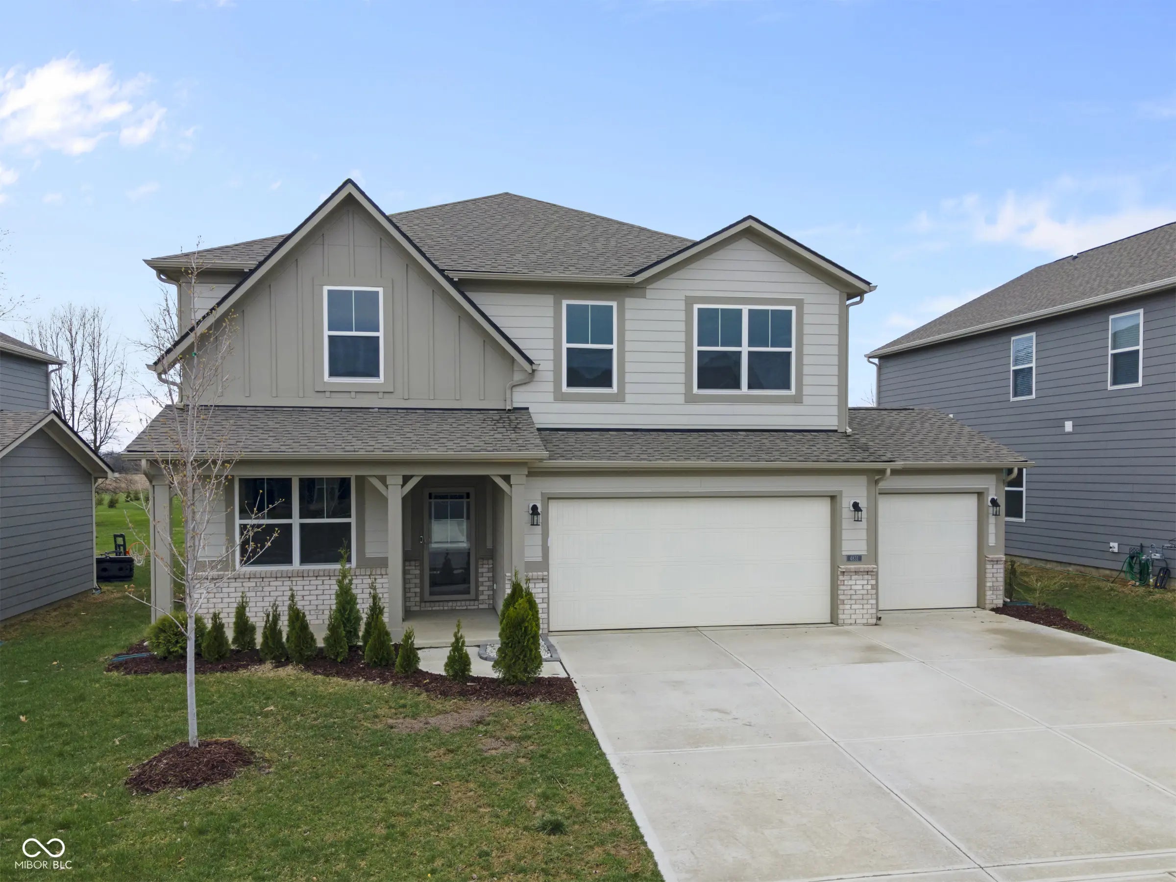 4831 E Oak Hill Drive E, Lebanon
