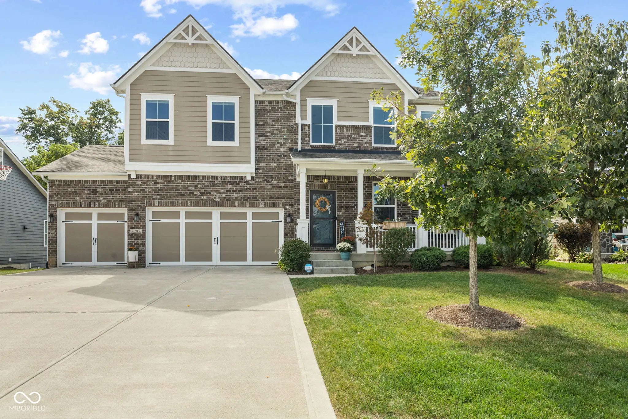 4285 Nottinghill Drive, Avon