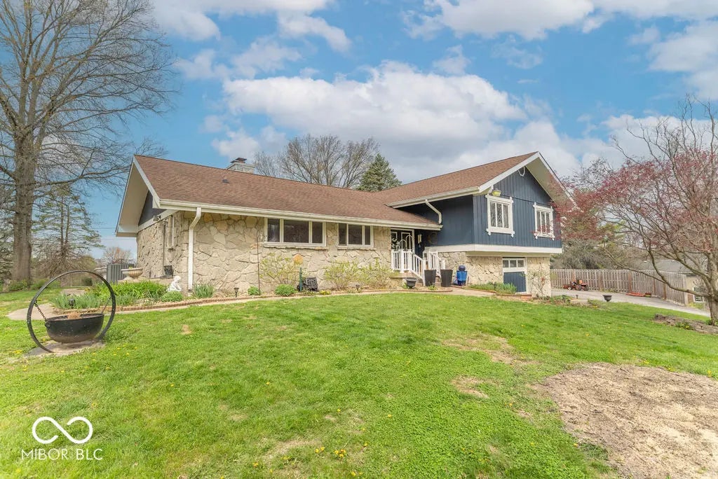 12166 N Bray Road, Mooresville