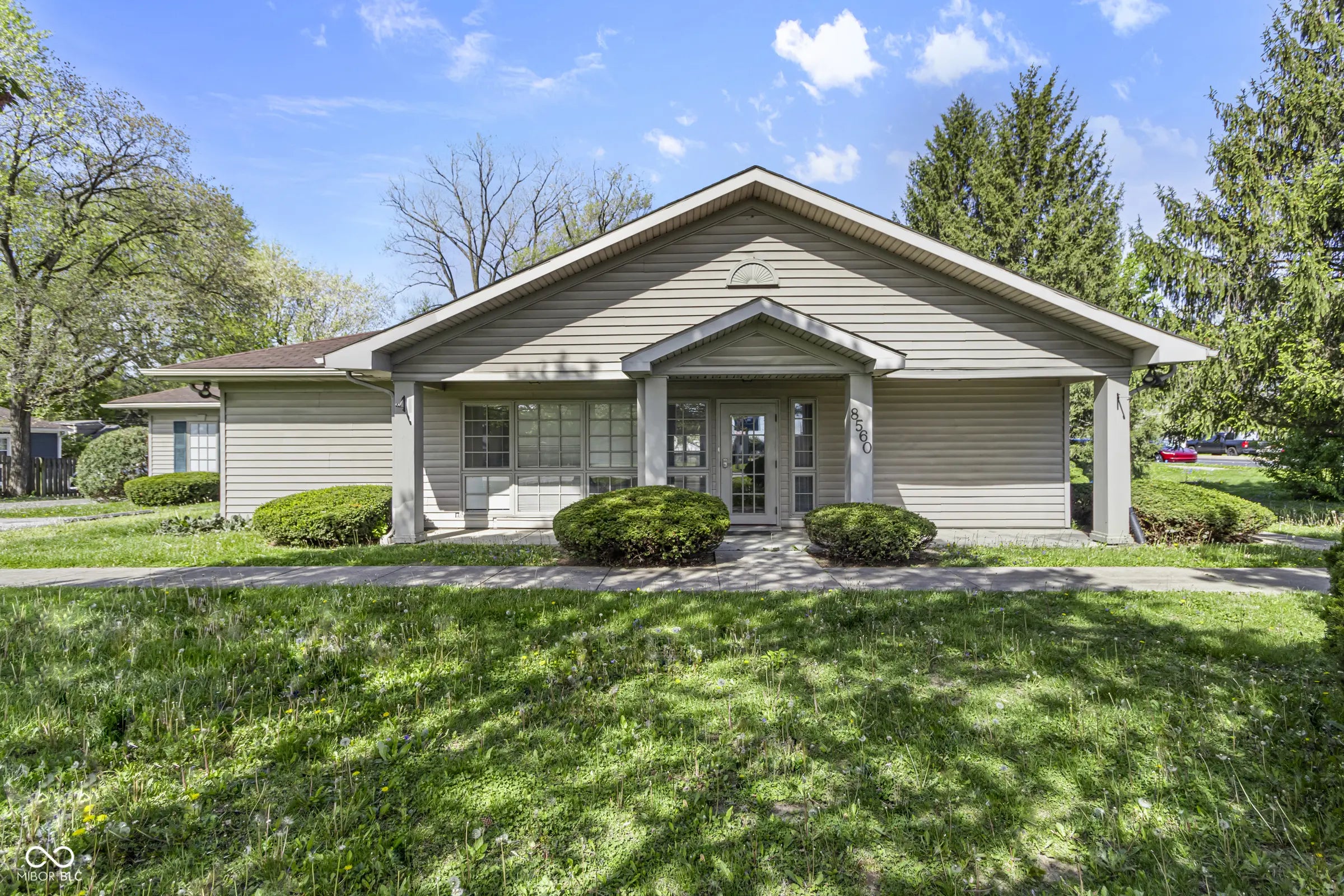 8560 N College Avenue, Indianapolis