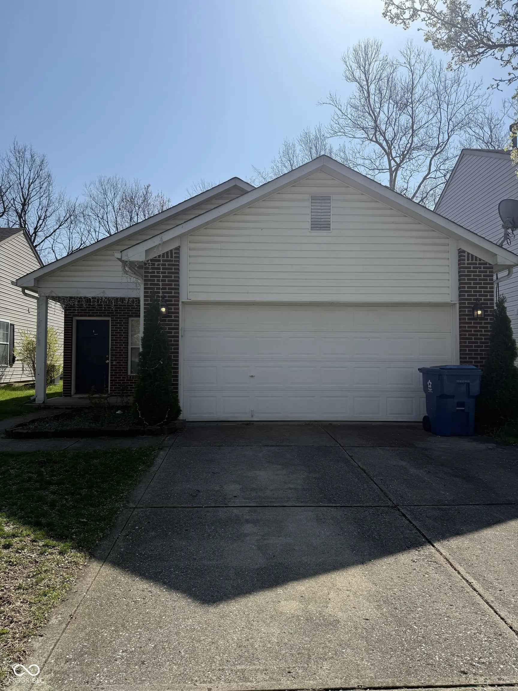 8219 Lake Tree Lane, Indianapolis