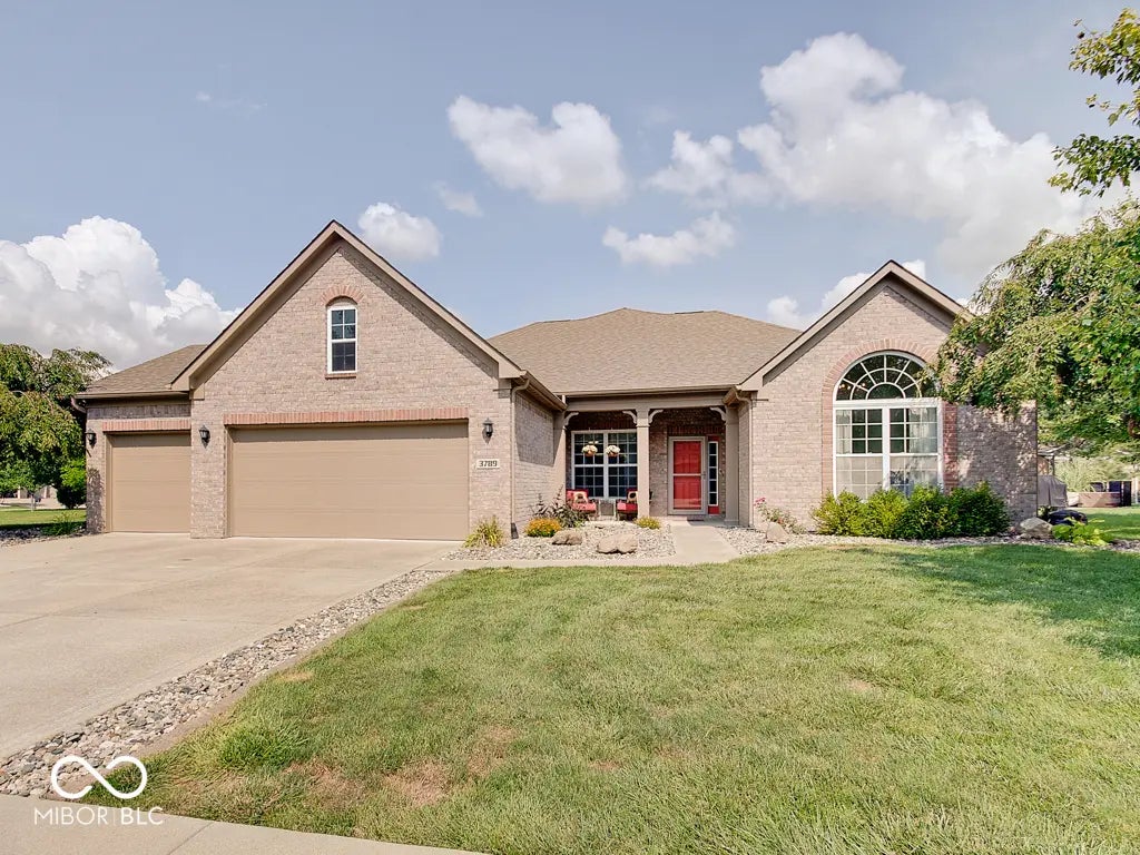 3789 Shady Pointe Row, Greenwood