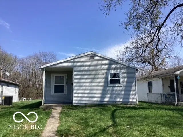 Photo of 2823 N Gladstone Avenue Indianapolis, IN 46218