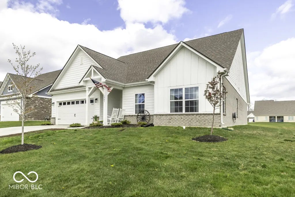 Photo of 561 Riviera Place Greenwood, IN 46143