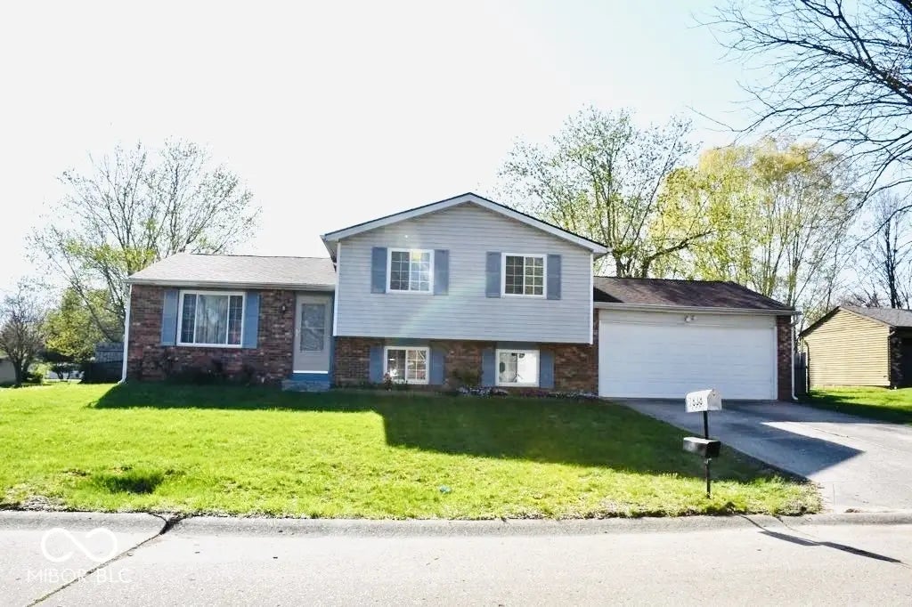 7838 Burr Oak Court, Indianapolis