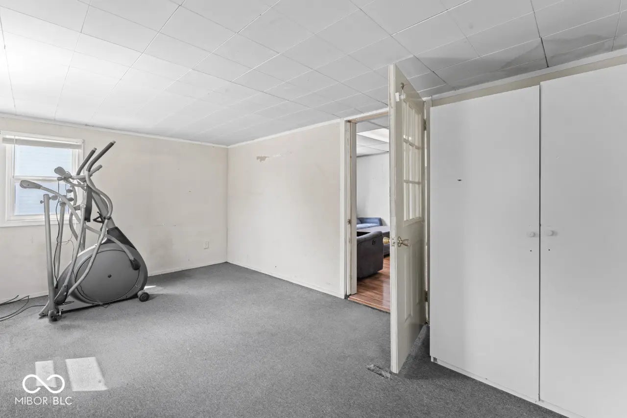 1126 N Anderson Street MLS 22032484 No Subdivision photo 3