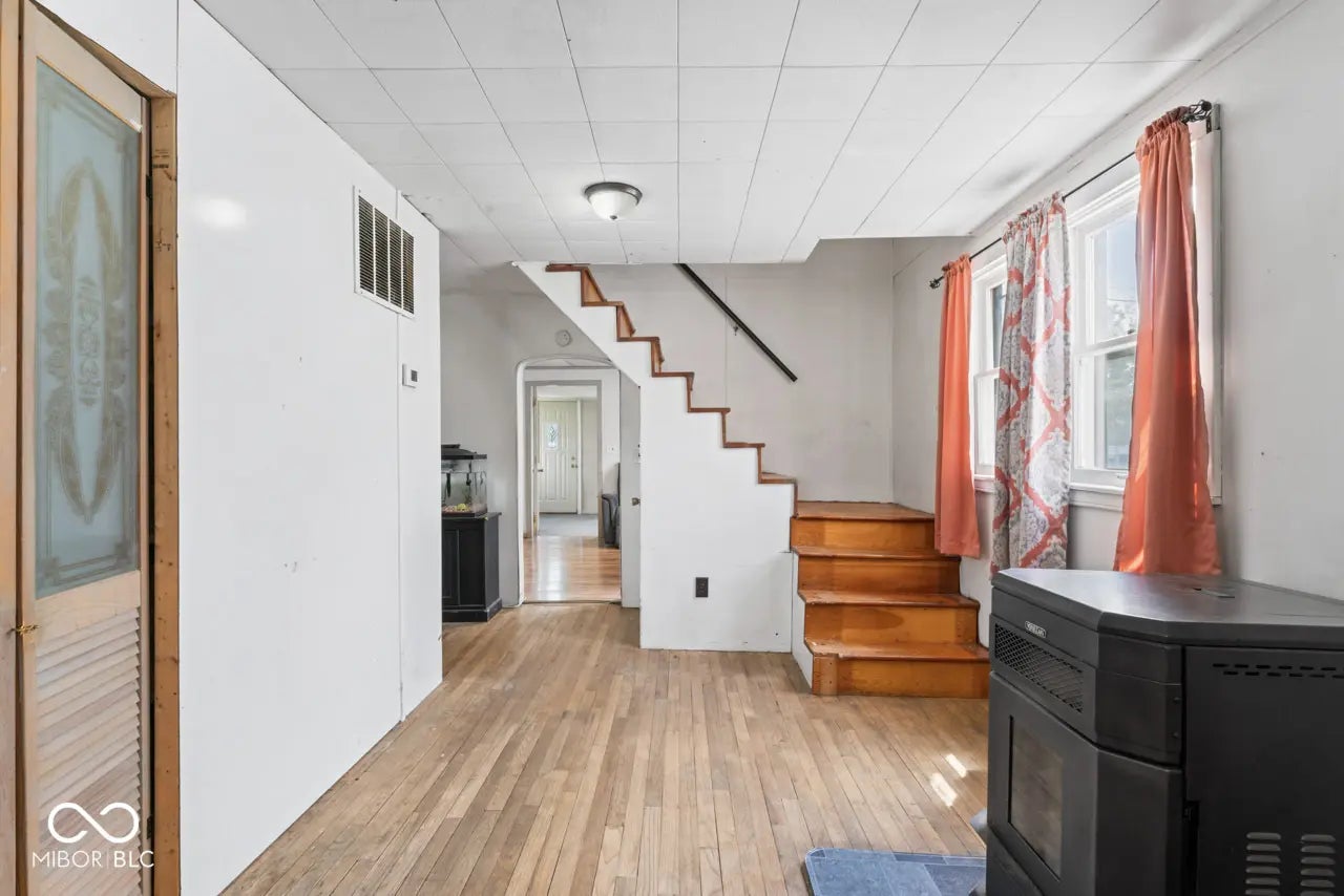 1126 N Anderson Street MLS 22032484 No Subdivision photo 7