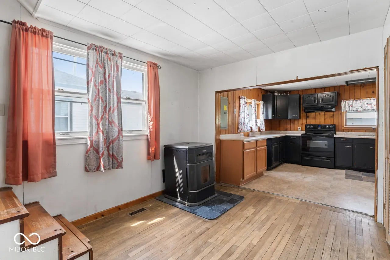 1126 N Anderson Street MLS 22032484 No Subdivision photo 8