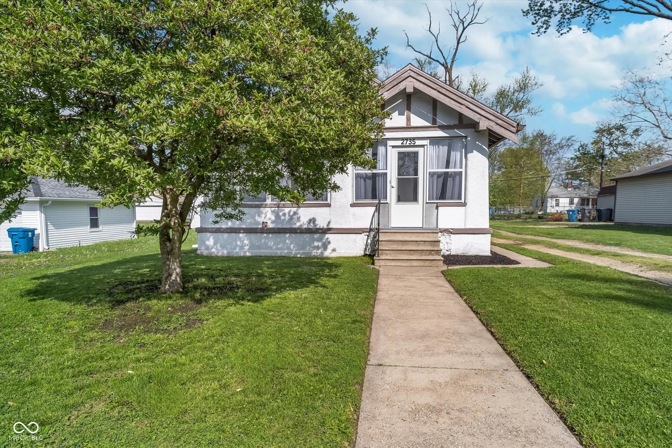 2735 S Taft Avenue, Indianapolis