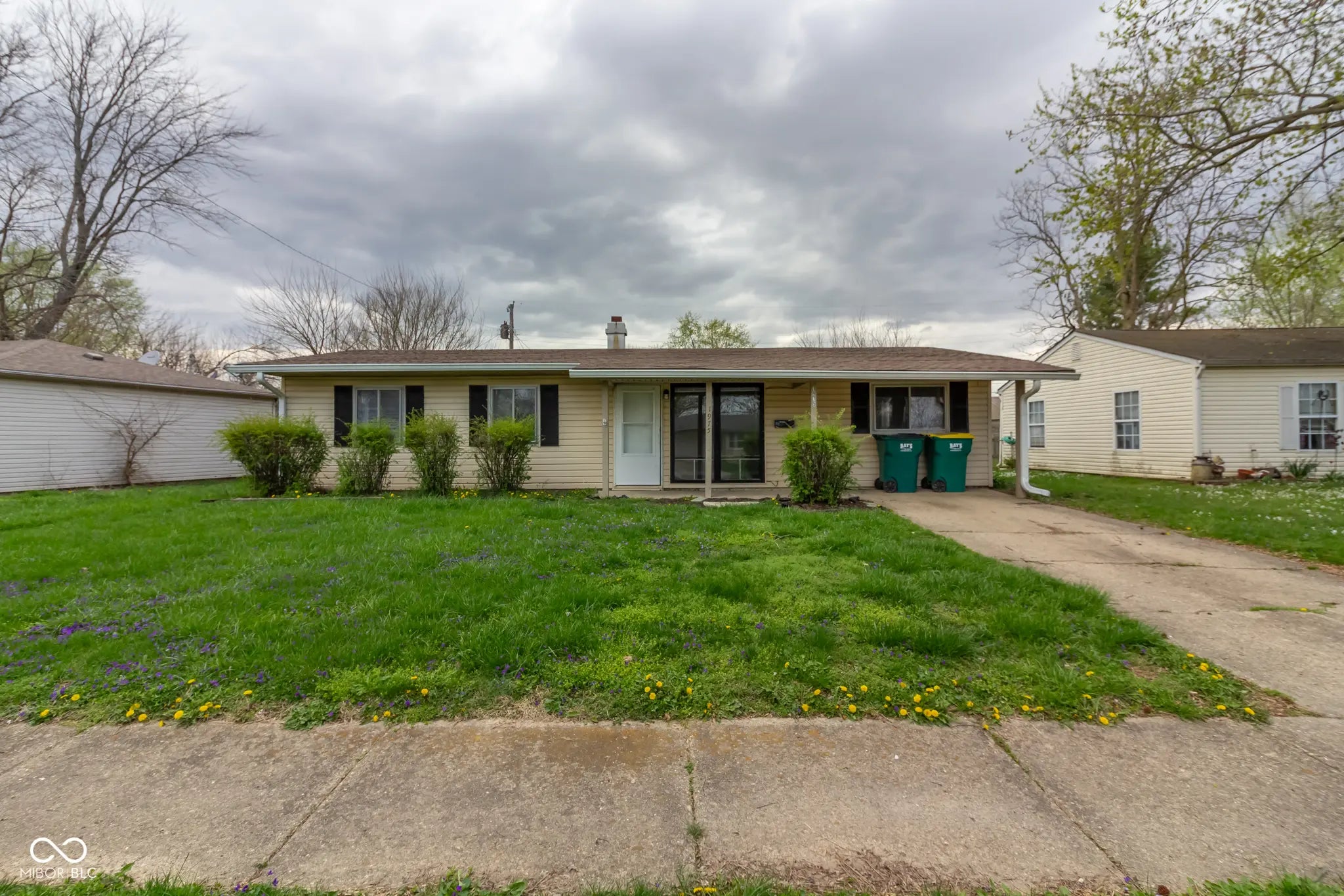 1975 Crescent Street, Franklin