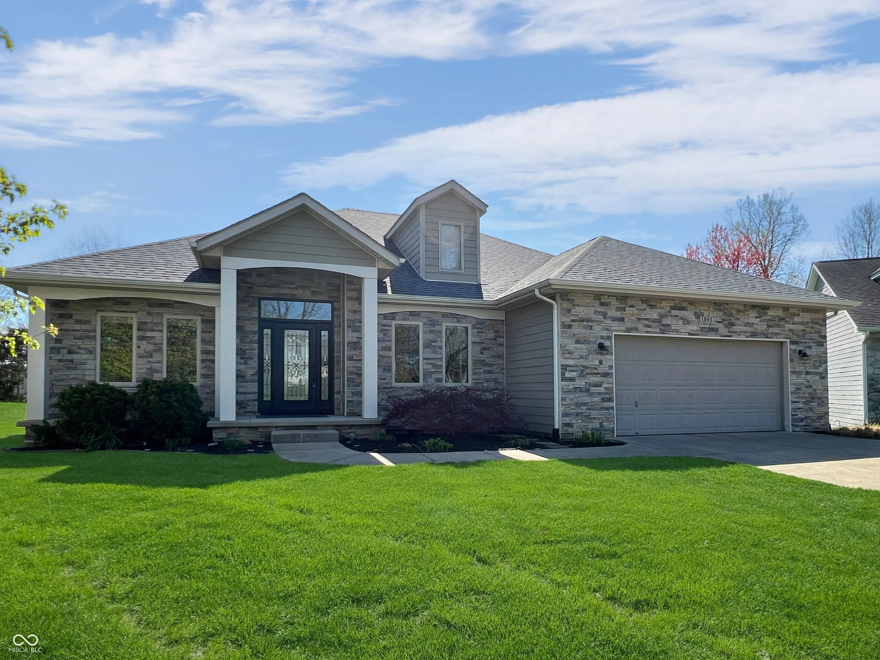 1995 Brookfield Court, Columbus
