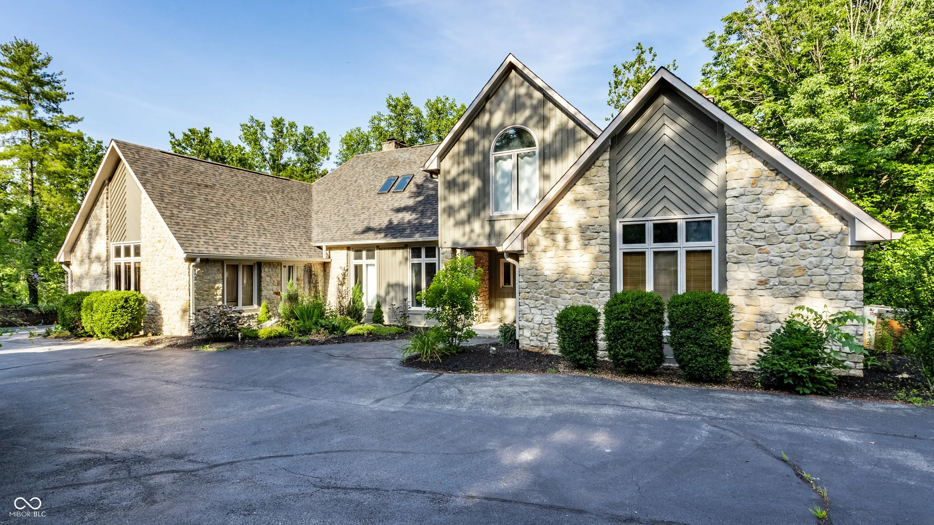 5550 Bay Colony Lane, Indianapolis