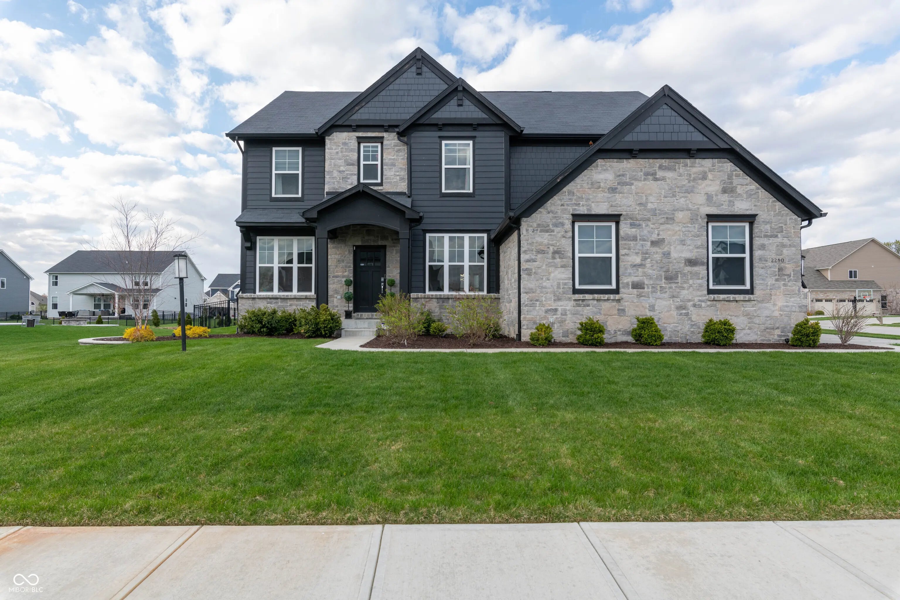 2280 Meadow Creek, Avon