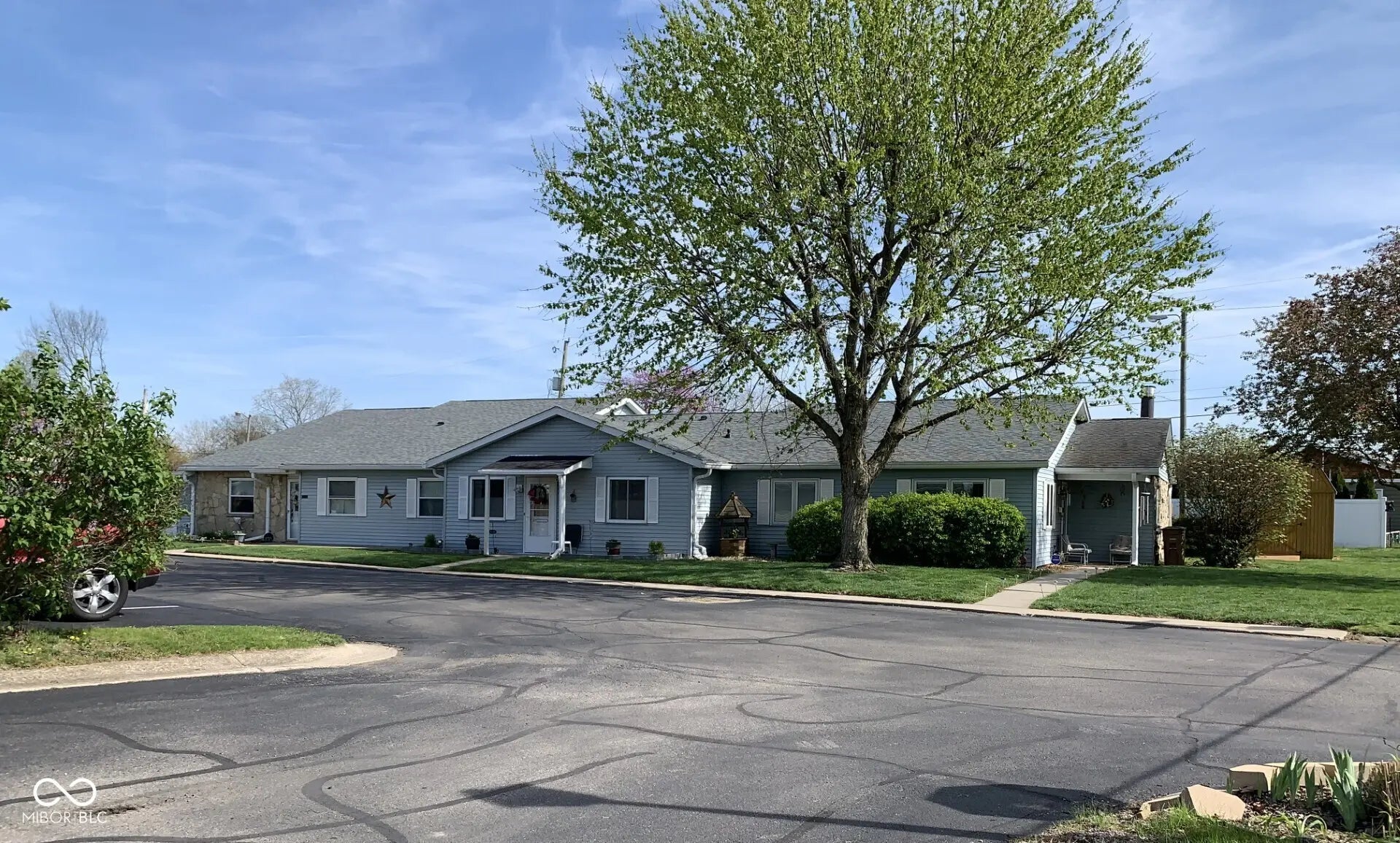 Photo of 2715 Prosperity Drive Columbus, IN 47201