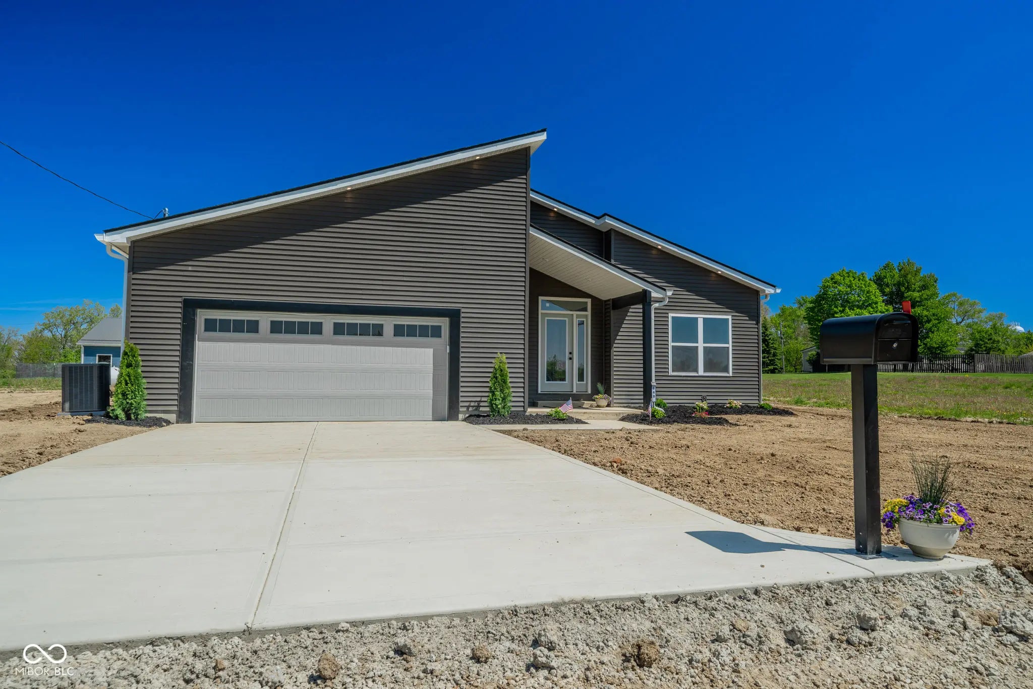 Photo of 848 W South Street Upland, IN 46989