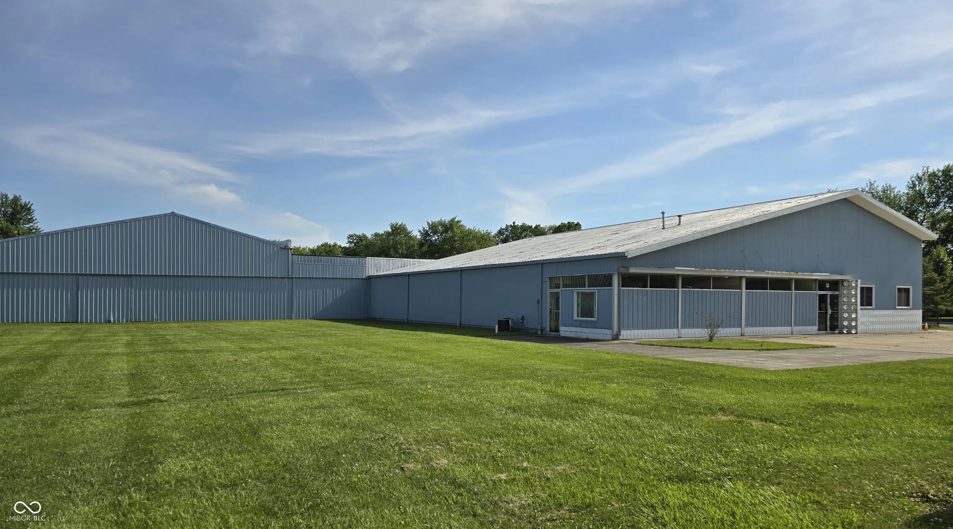 Photo of 3341 W Us Highway 40 Greenfield, IN 46140