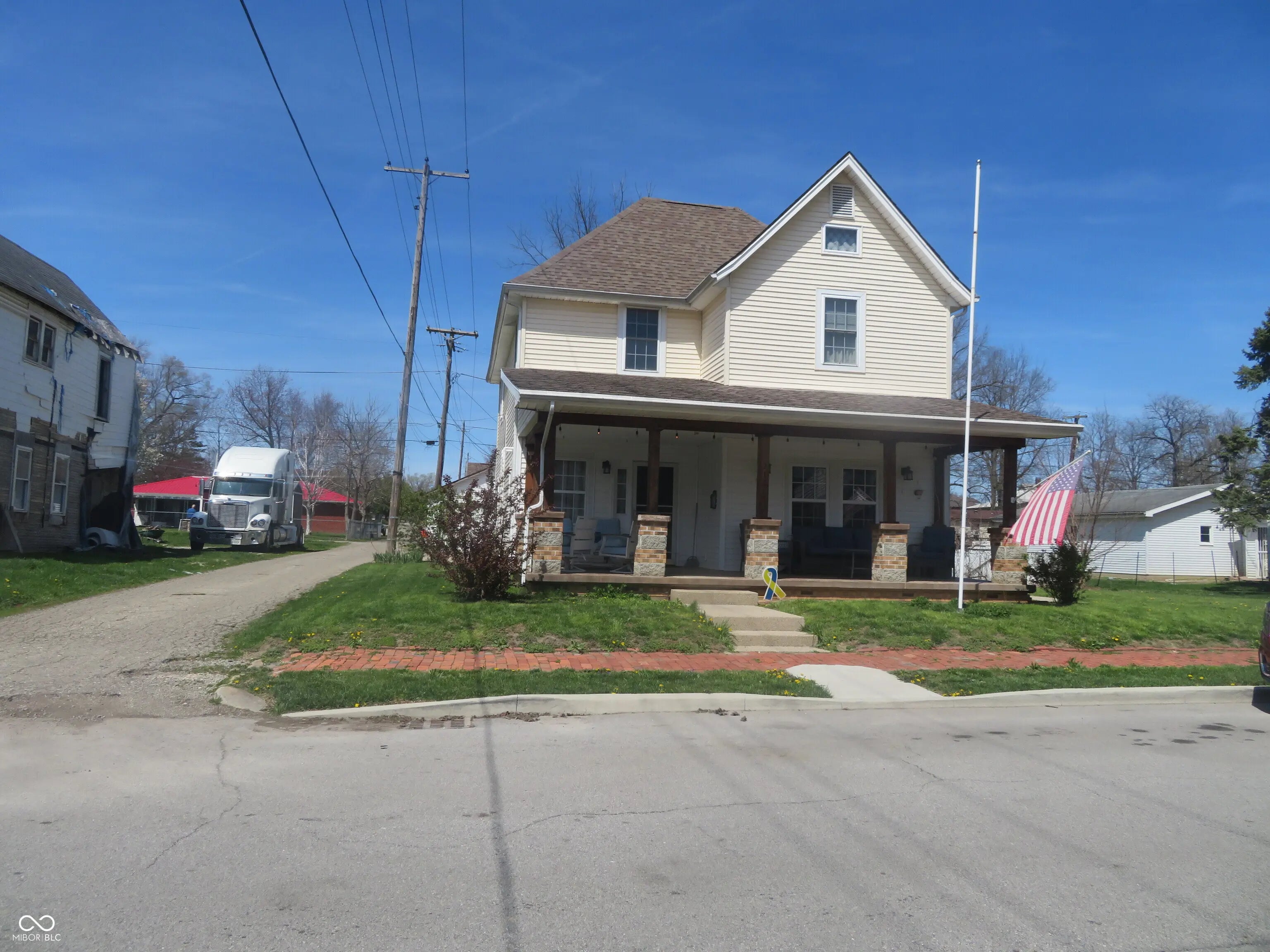 210 E Monroe Street, Alexandria