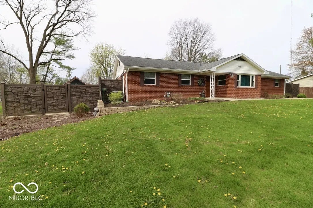 1413 W Us Highway 136, Crawfordsville