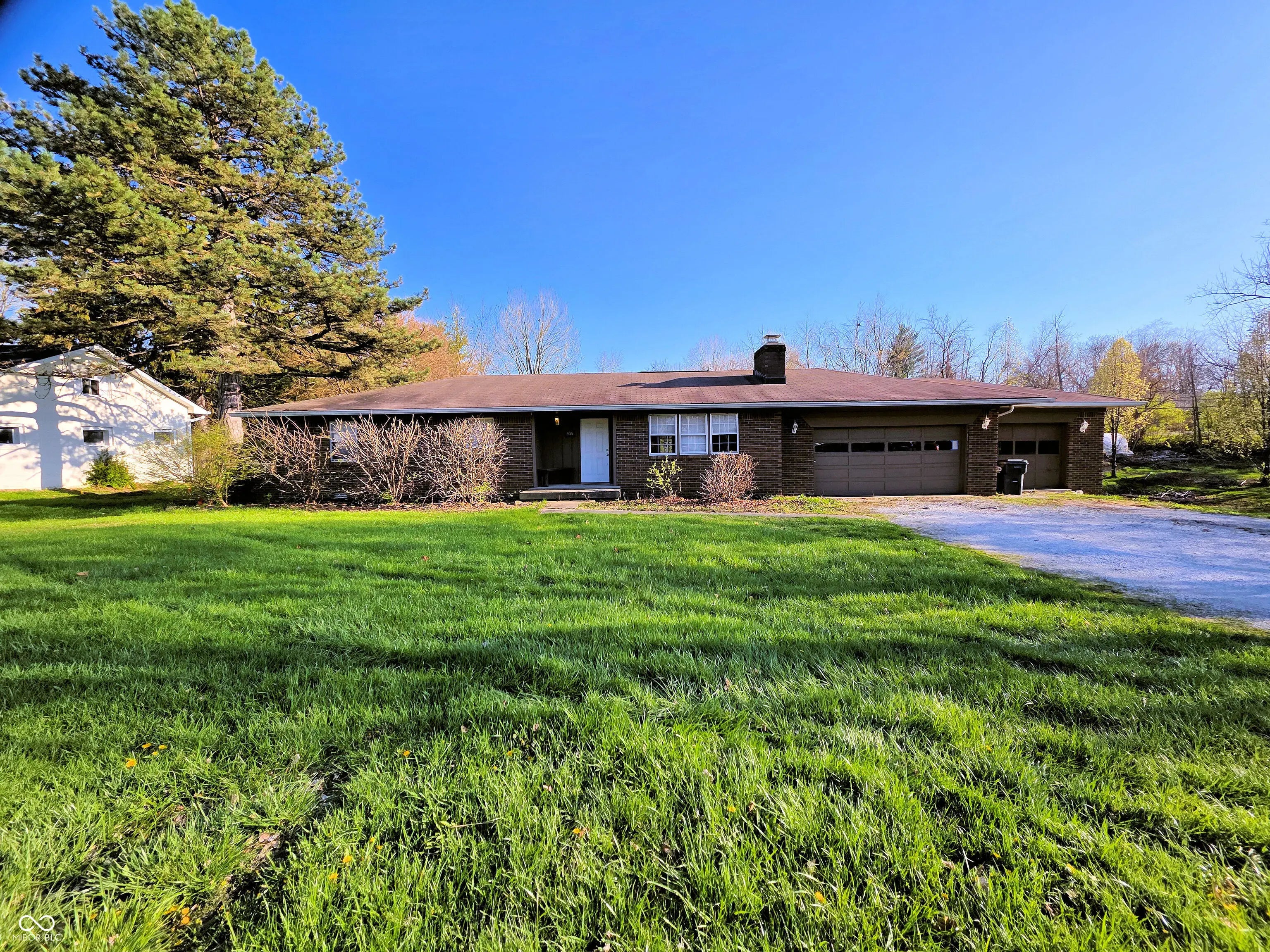935 Fry Road, Greenwood