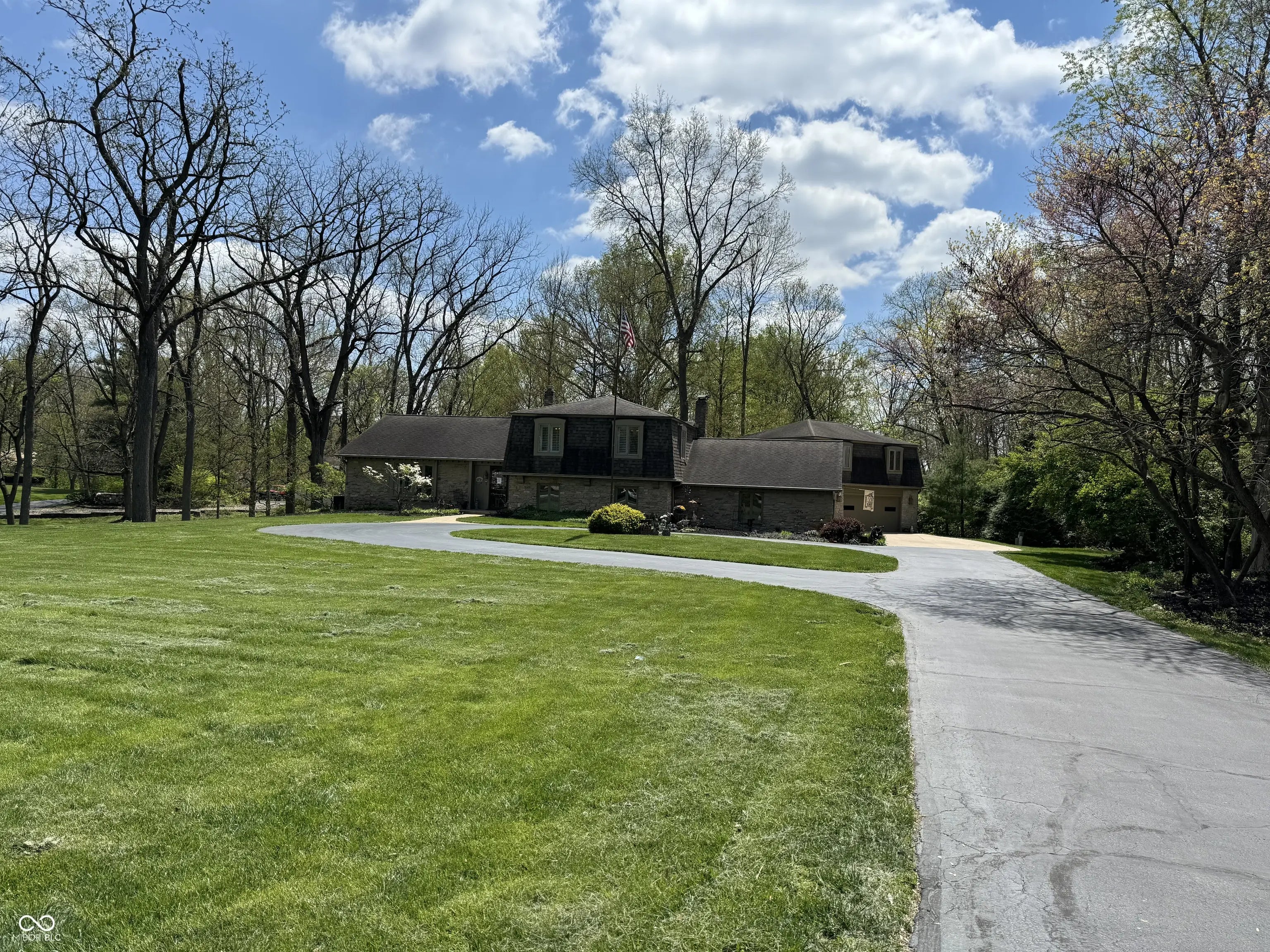 6639 E 65th Street, Indianapolis