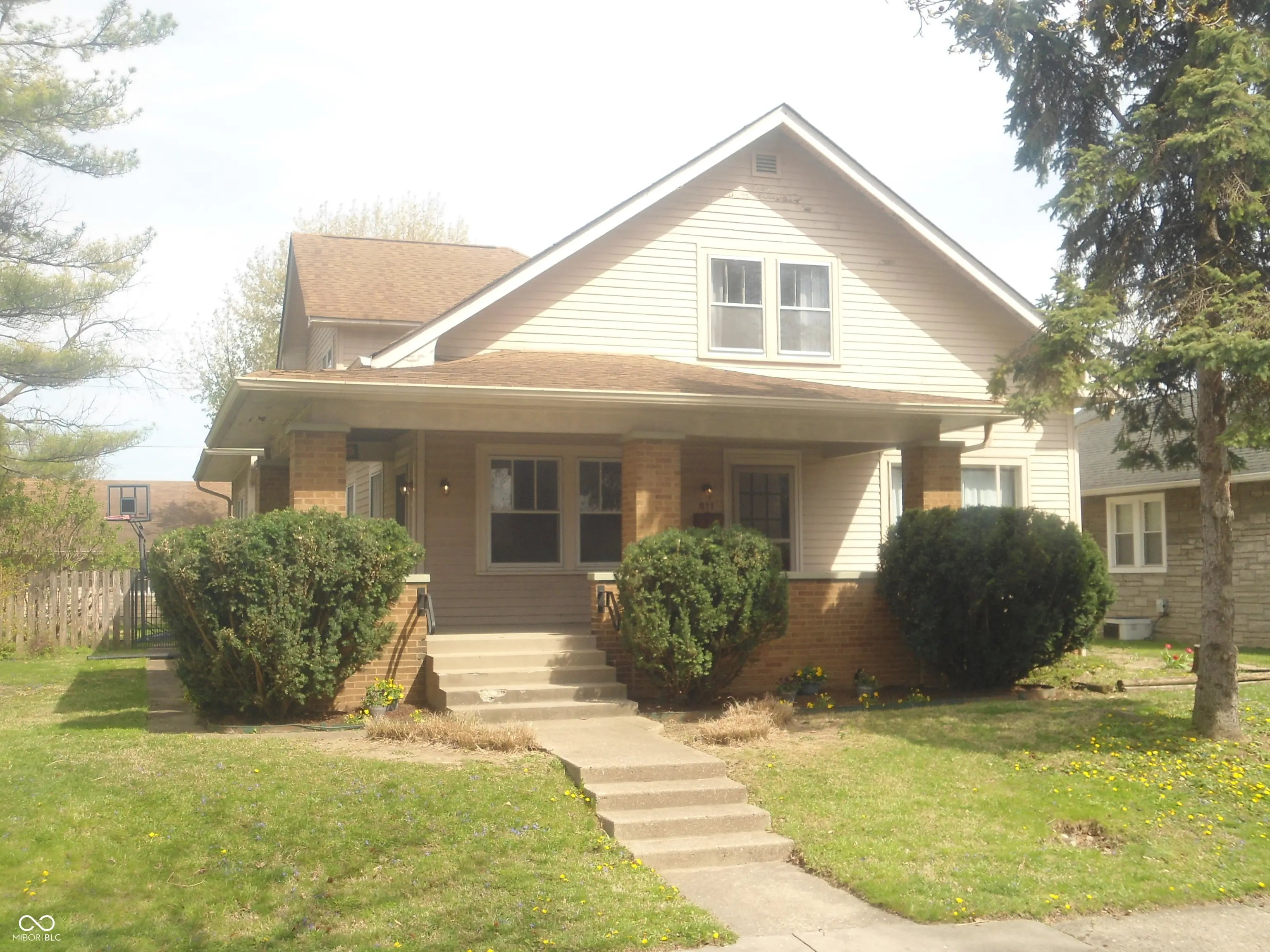 811 N Dequincy Street N, Indianapolis