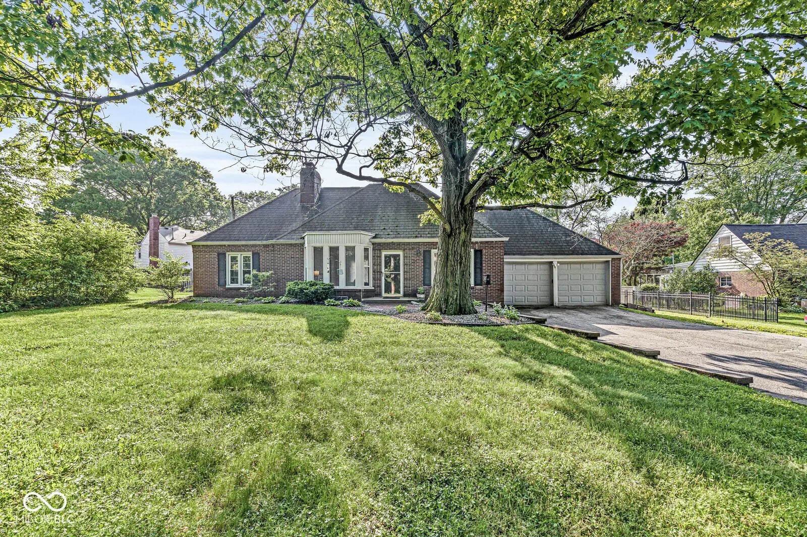 5747 Allisonville Road, Indianapolis