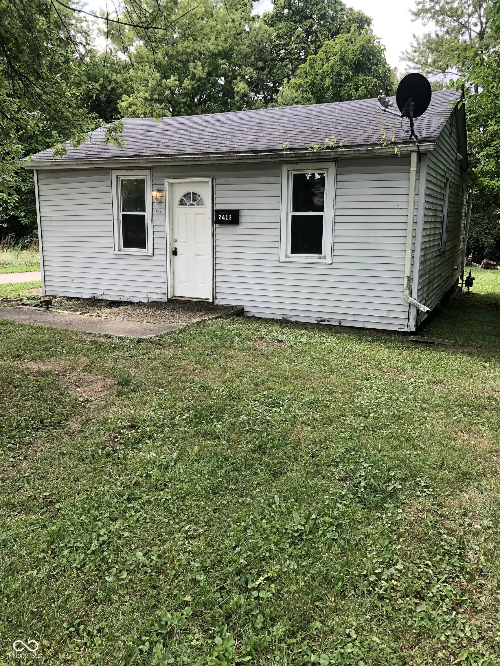 2413 N Macedonia Avenue, Muncie