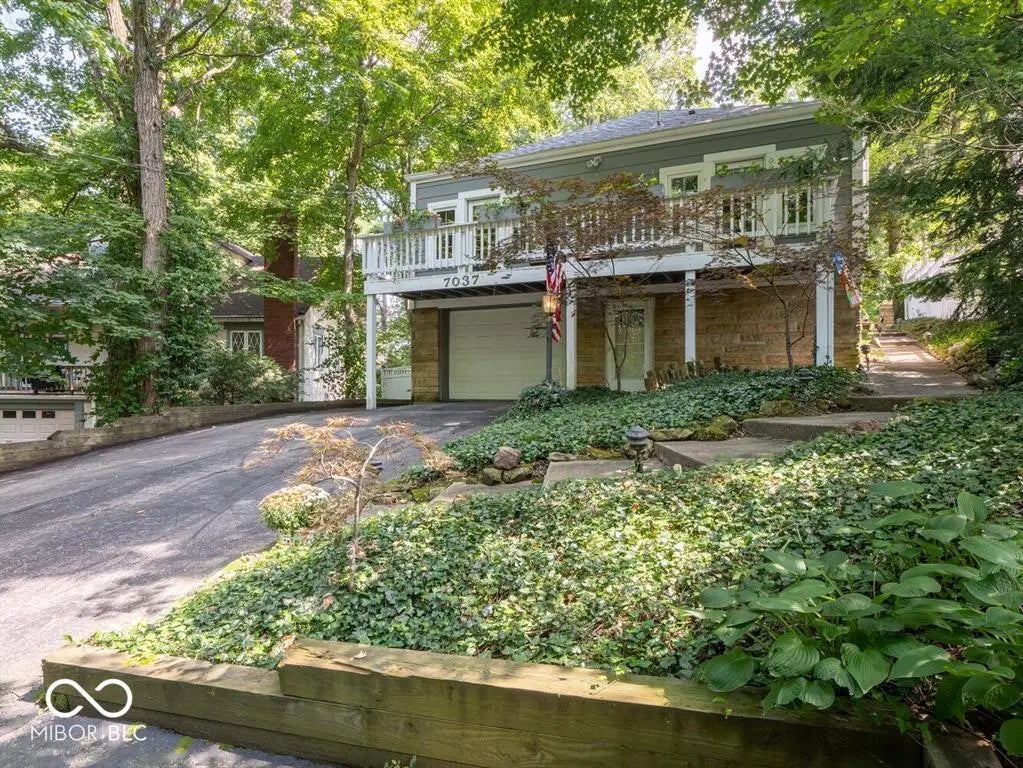7037 Indian Lake Boulevard W, Indianapolis